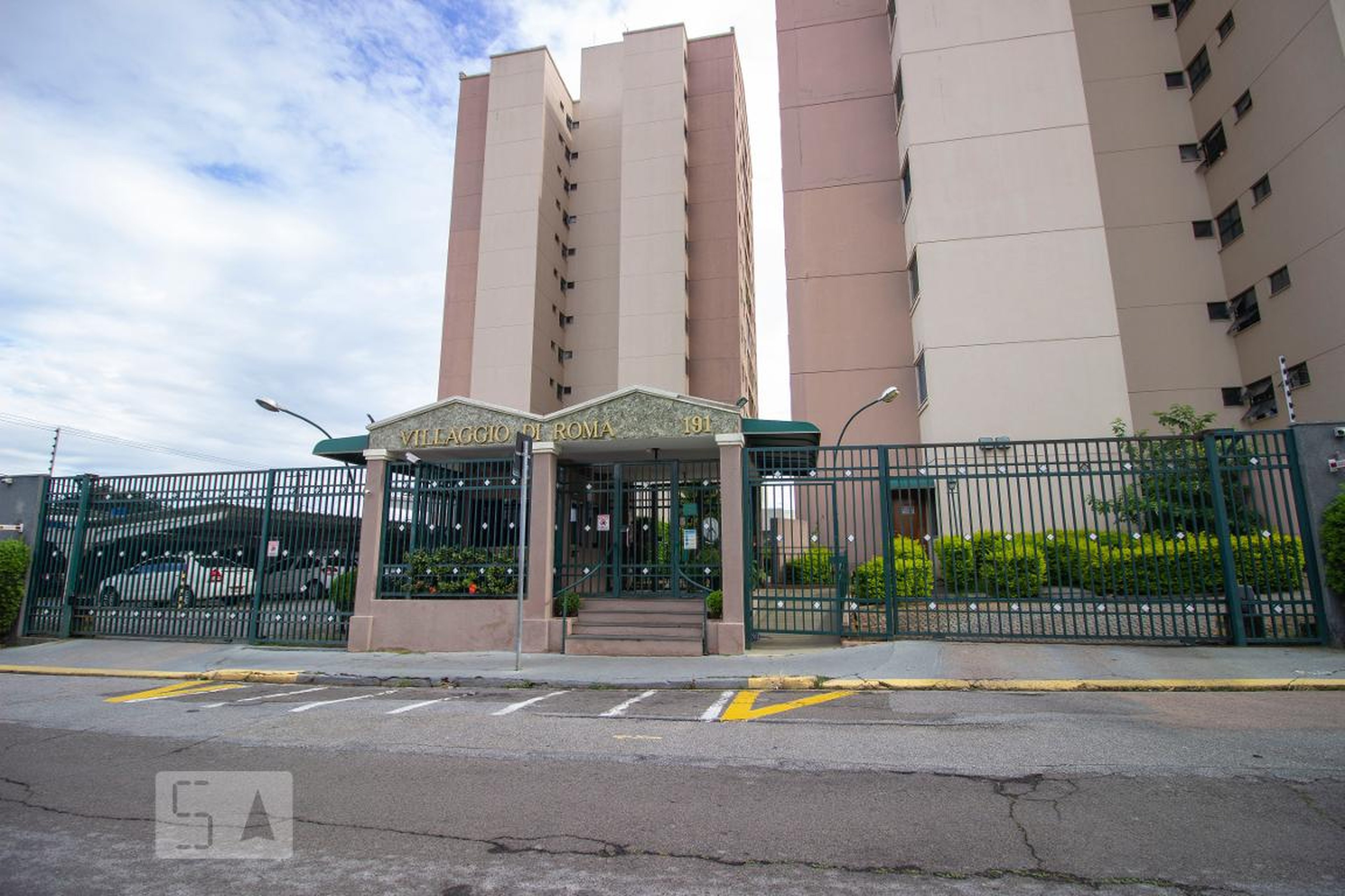 Fachada do Condomínio Condomínio Villagio di Roma