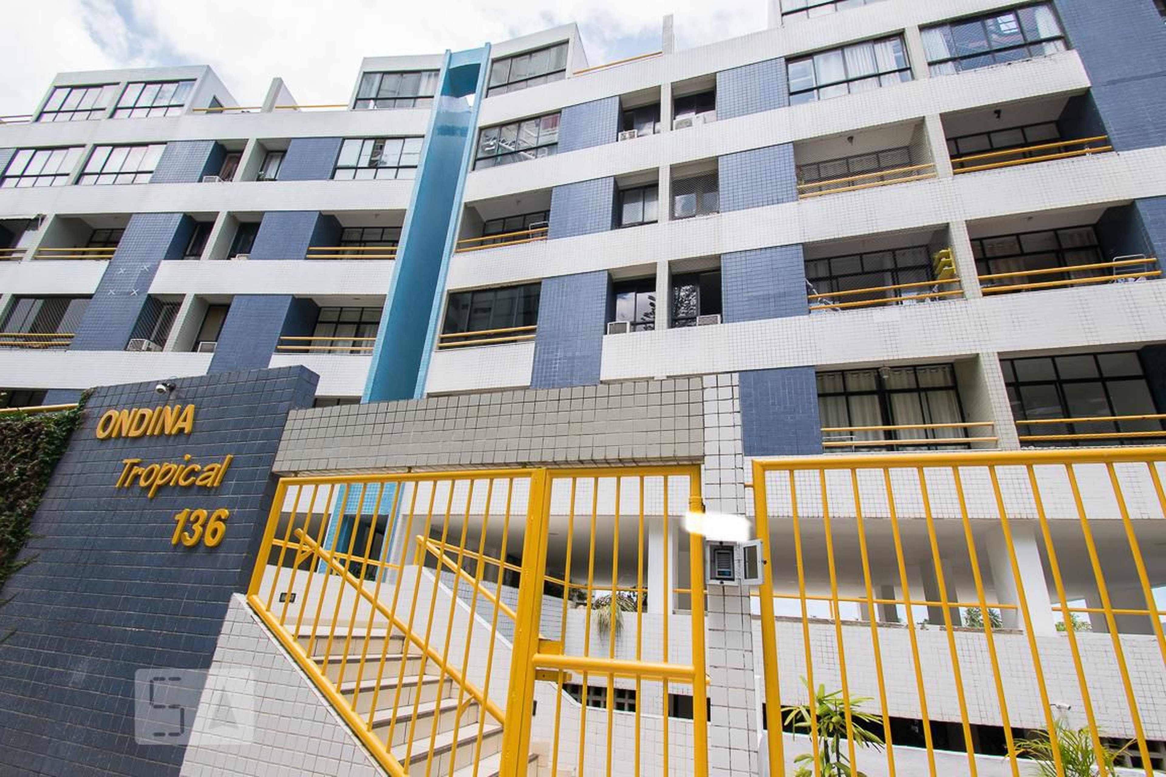 Fachada do Condomínio Condomínio em Rua Doutor João Garcês Fróes, 46