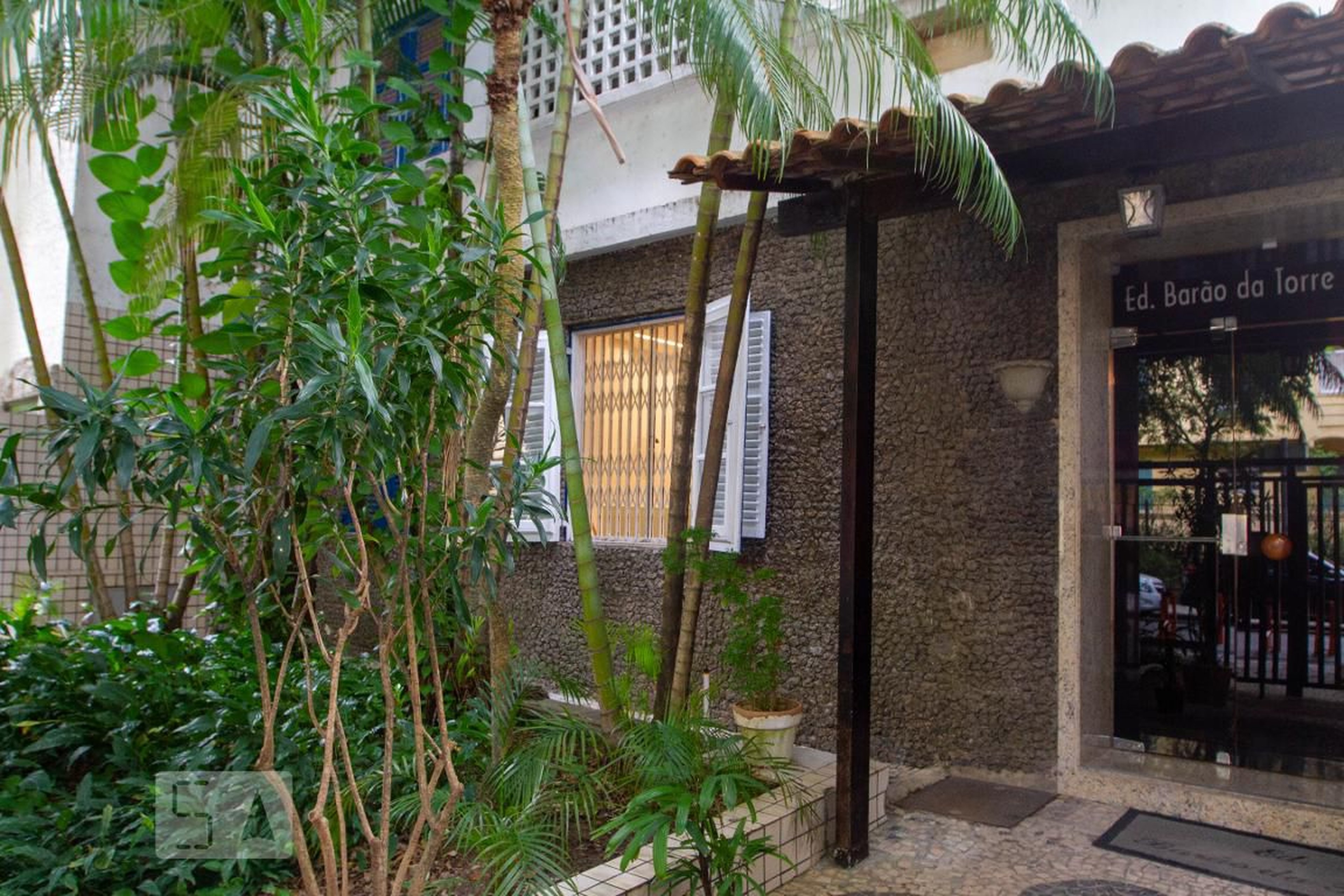 Entrada do Prédio - null