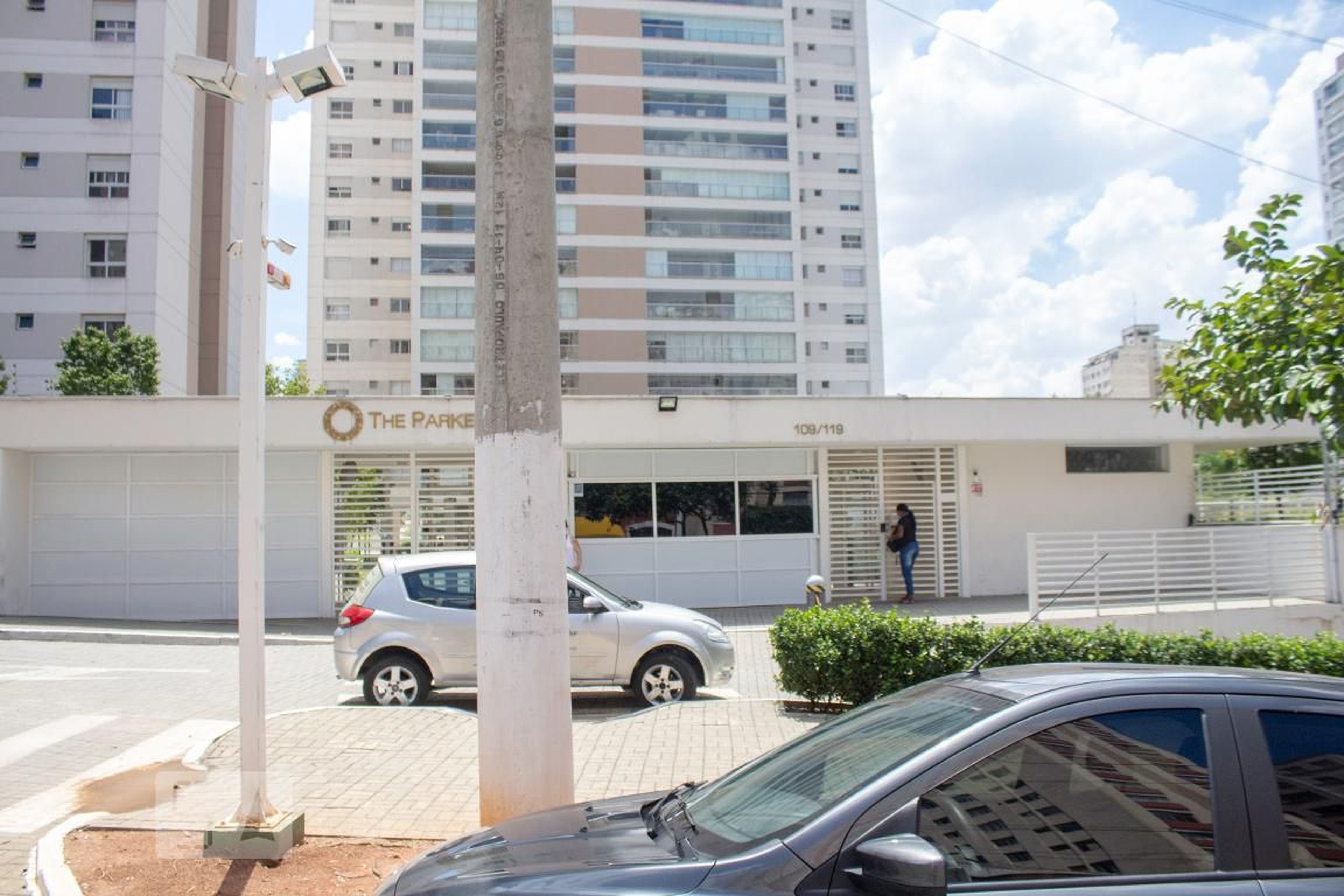 Fachada do Condomínio Condomínio The Parker