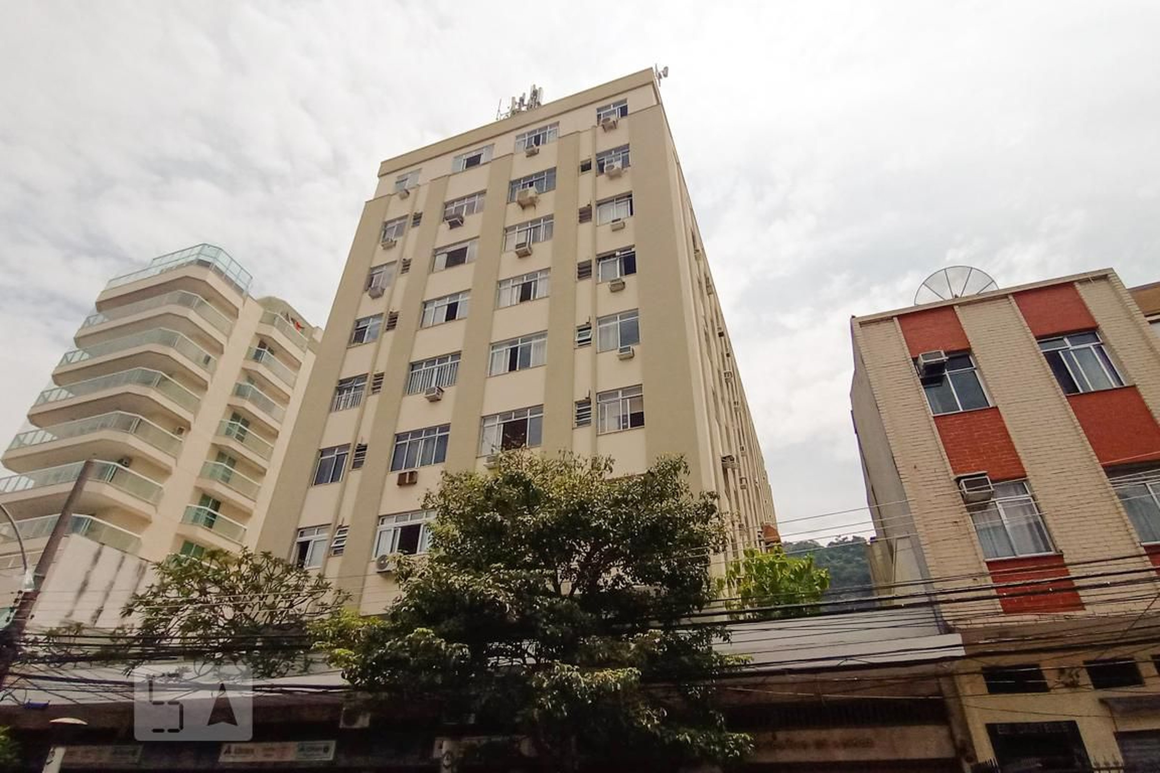 Fachada do Prédio Edifício Santo Ignacio de Loyola