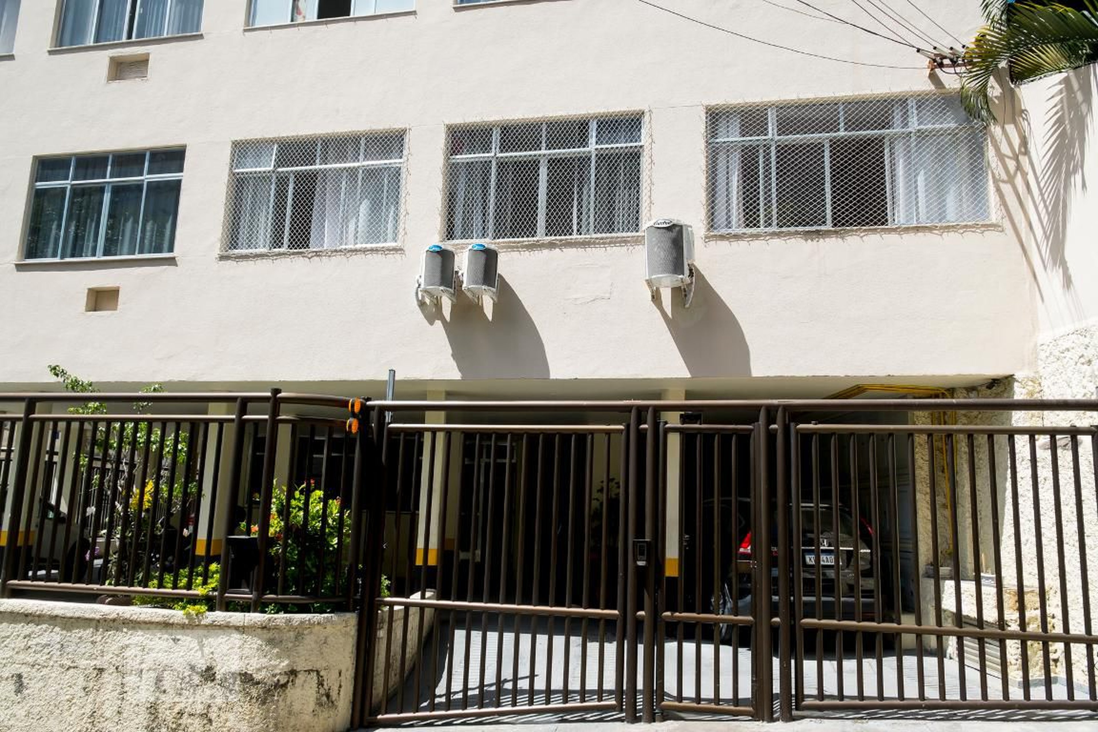 Fachada Condomínio em Rua Saint Roman, 145