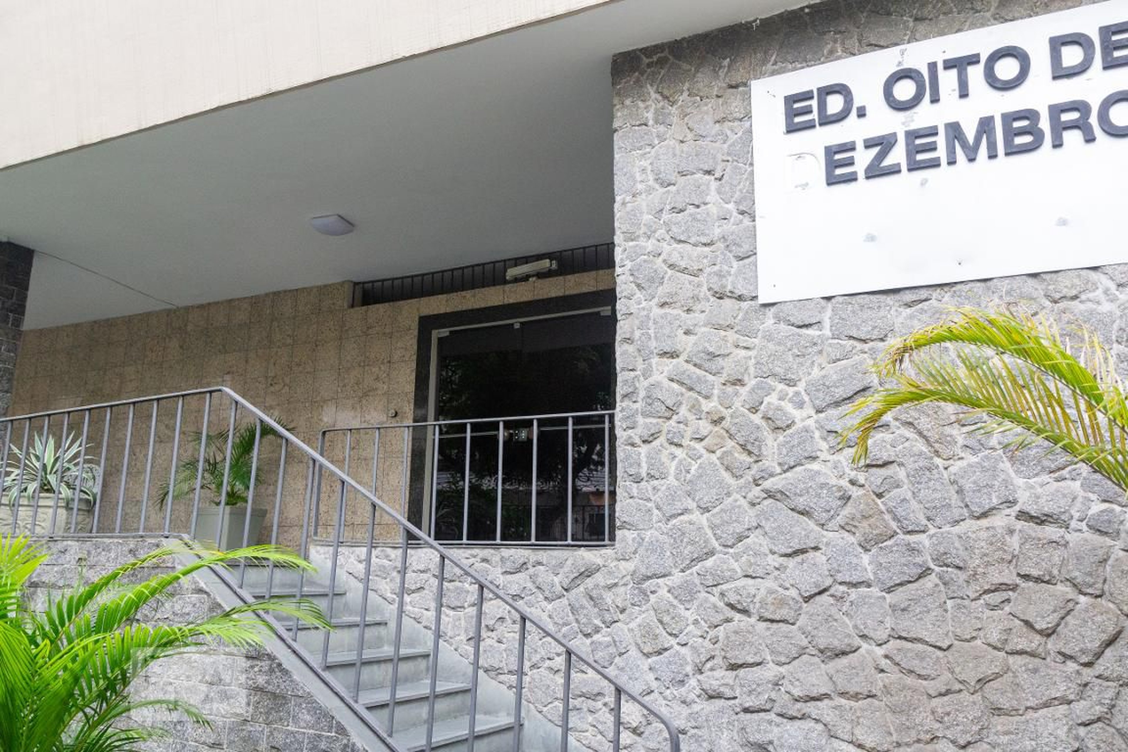 Fachada Condomínio Oito de Dezembro