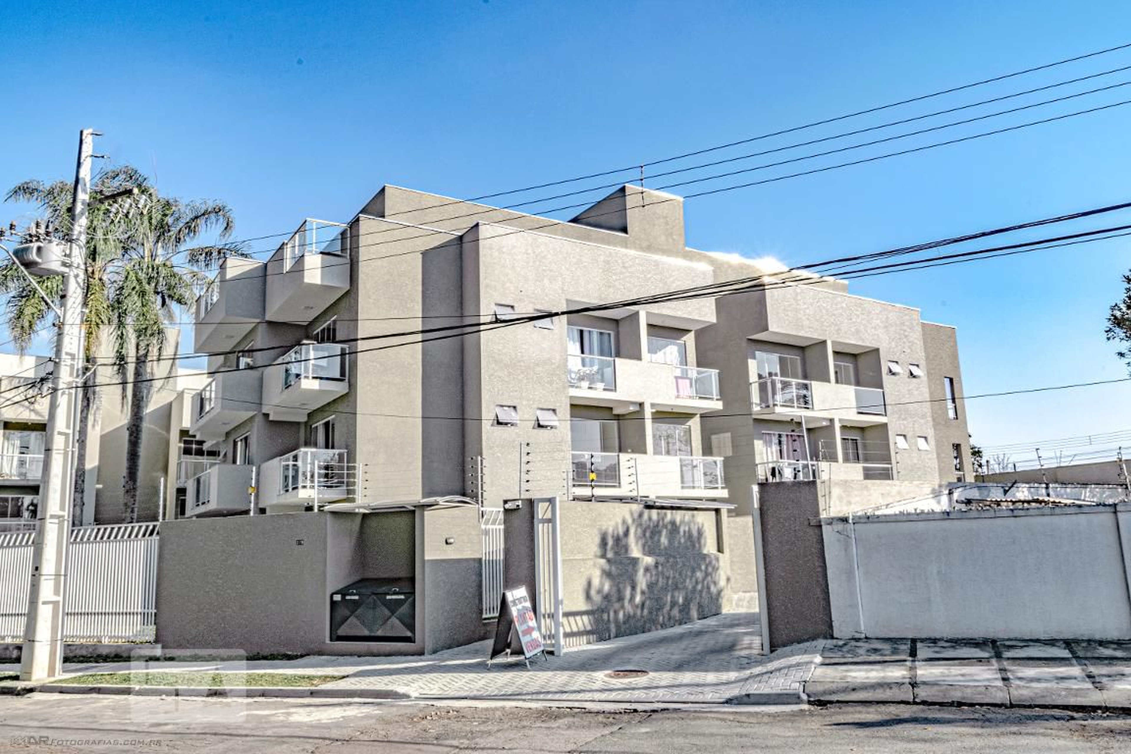 Fachada Residencial Professor Becker LL