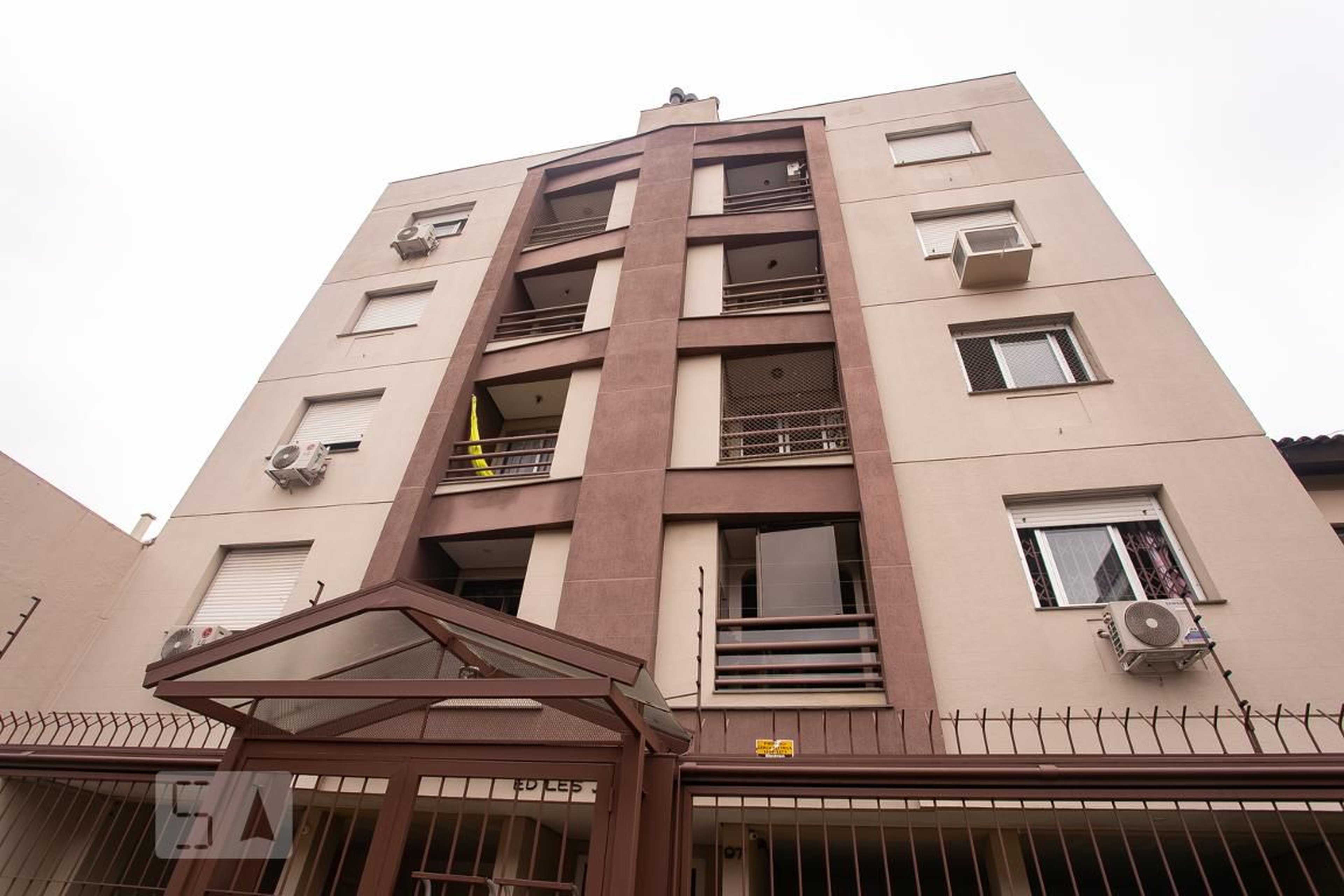 Fachada Condomínio Les Jardans