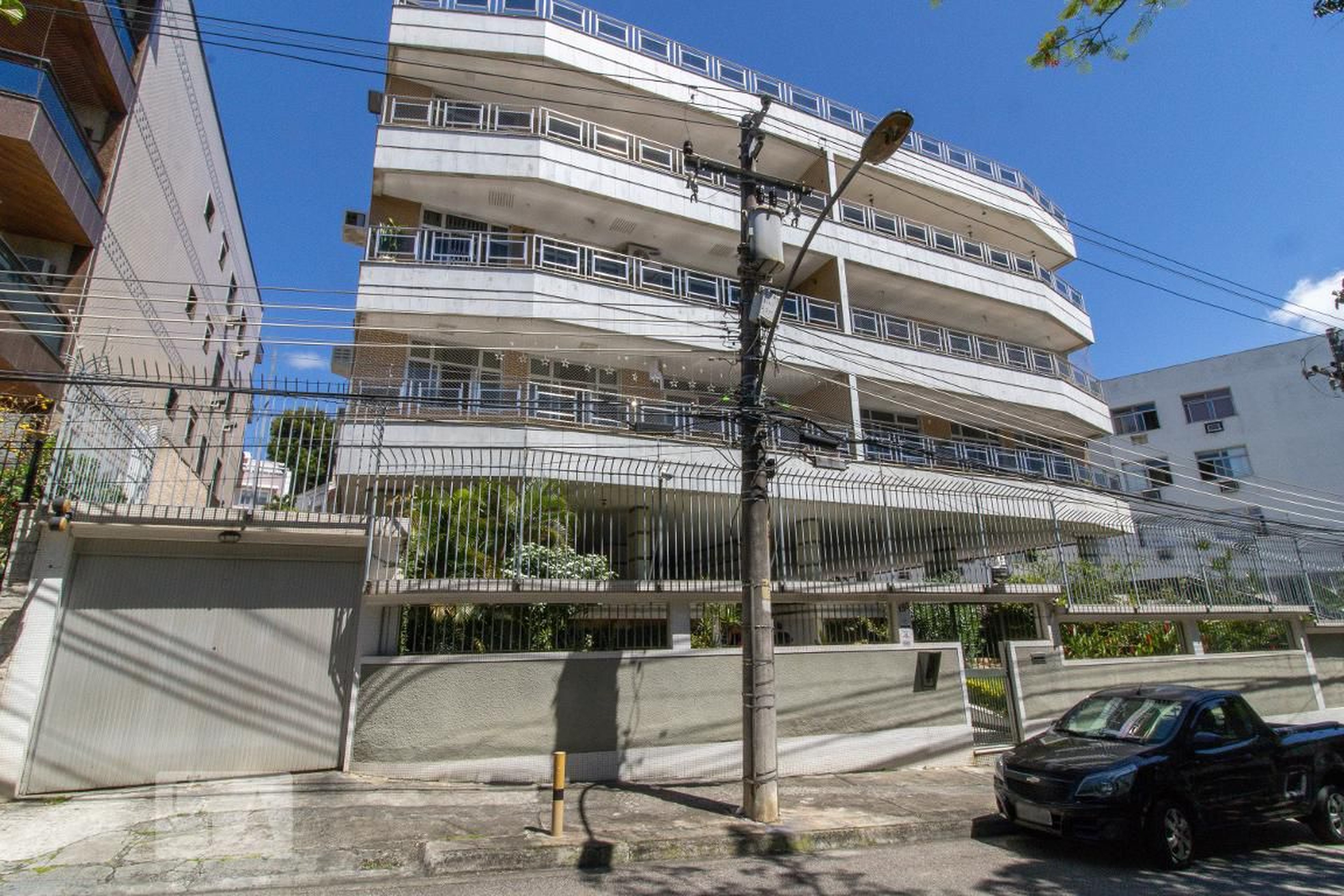 Fachada Condomínio de Feijó