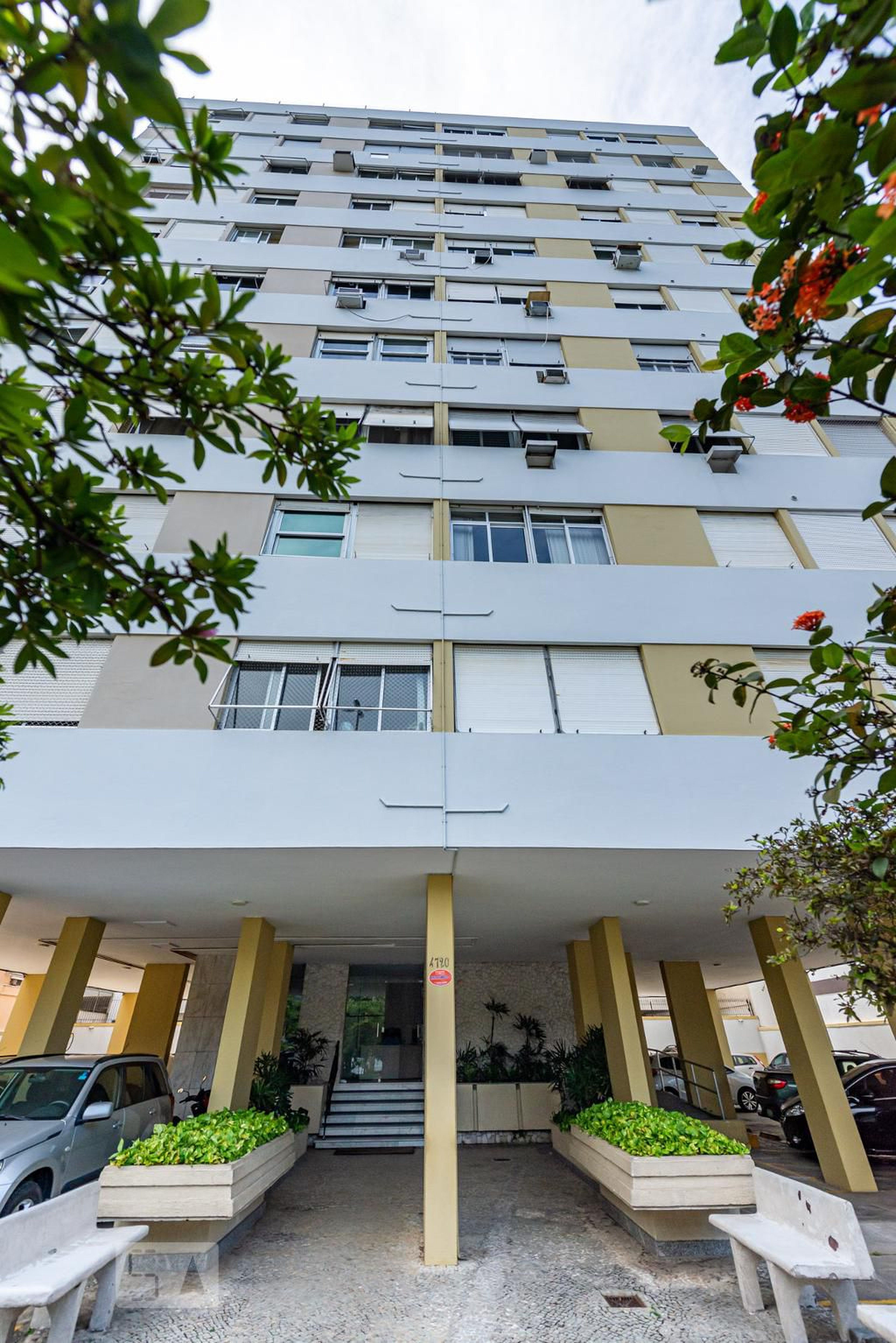 Fachada Edifício Campo de Tulipas