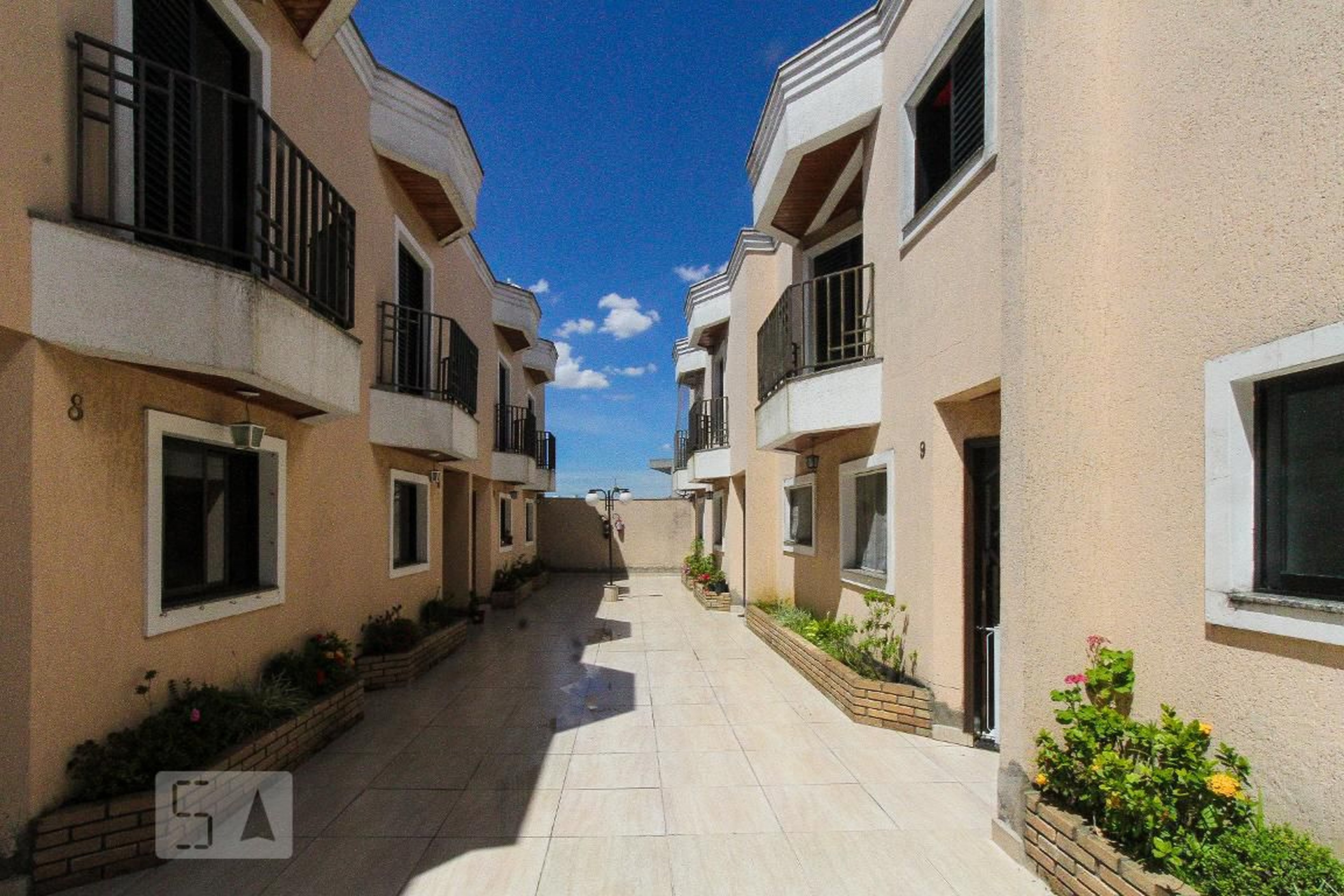 Fachada Residencial Alves de Almeida