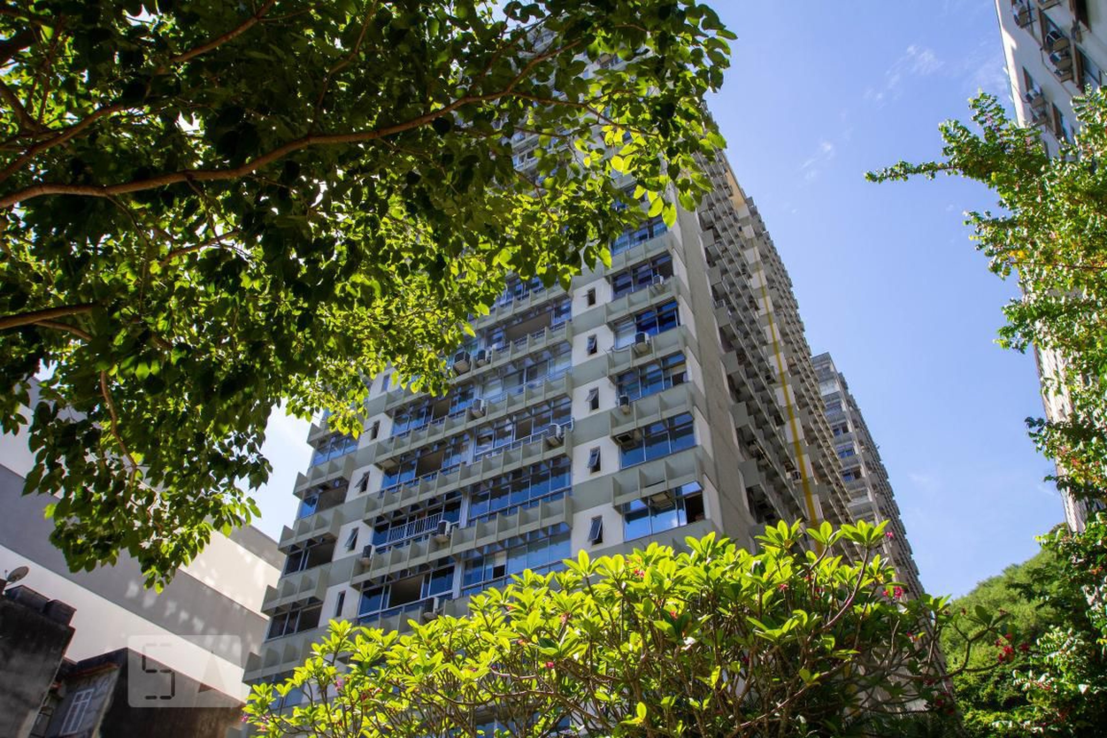 Fachada do Condomínio Edifício Vernon