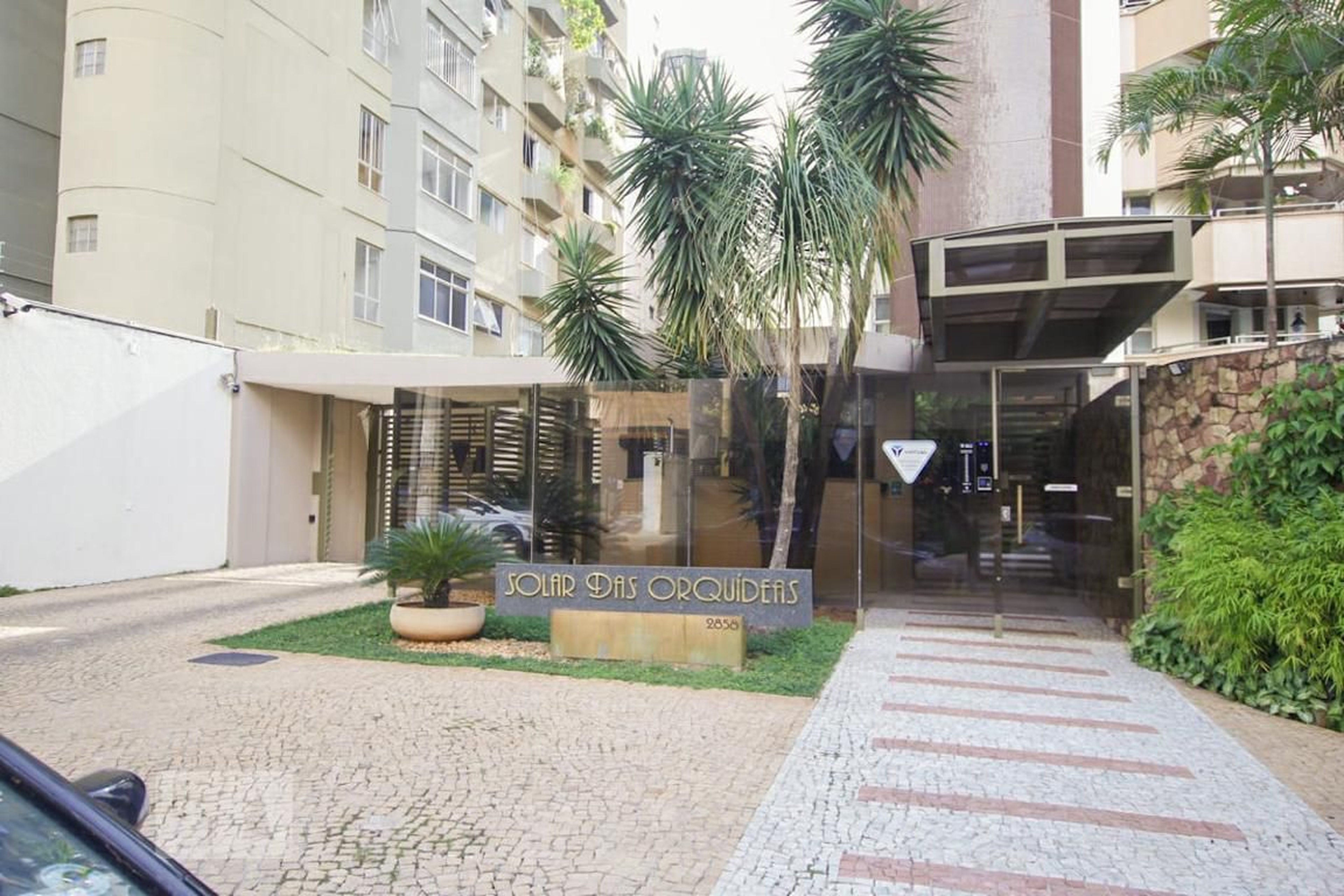 Fachada Condomínio em Rua T-36, 2858