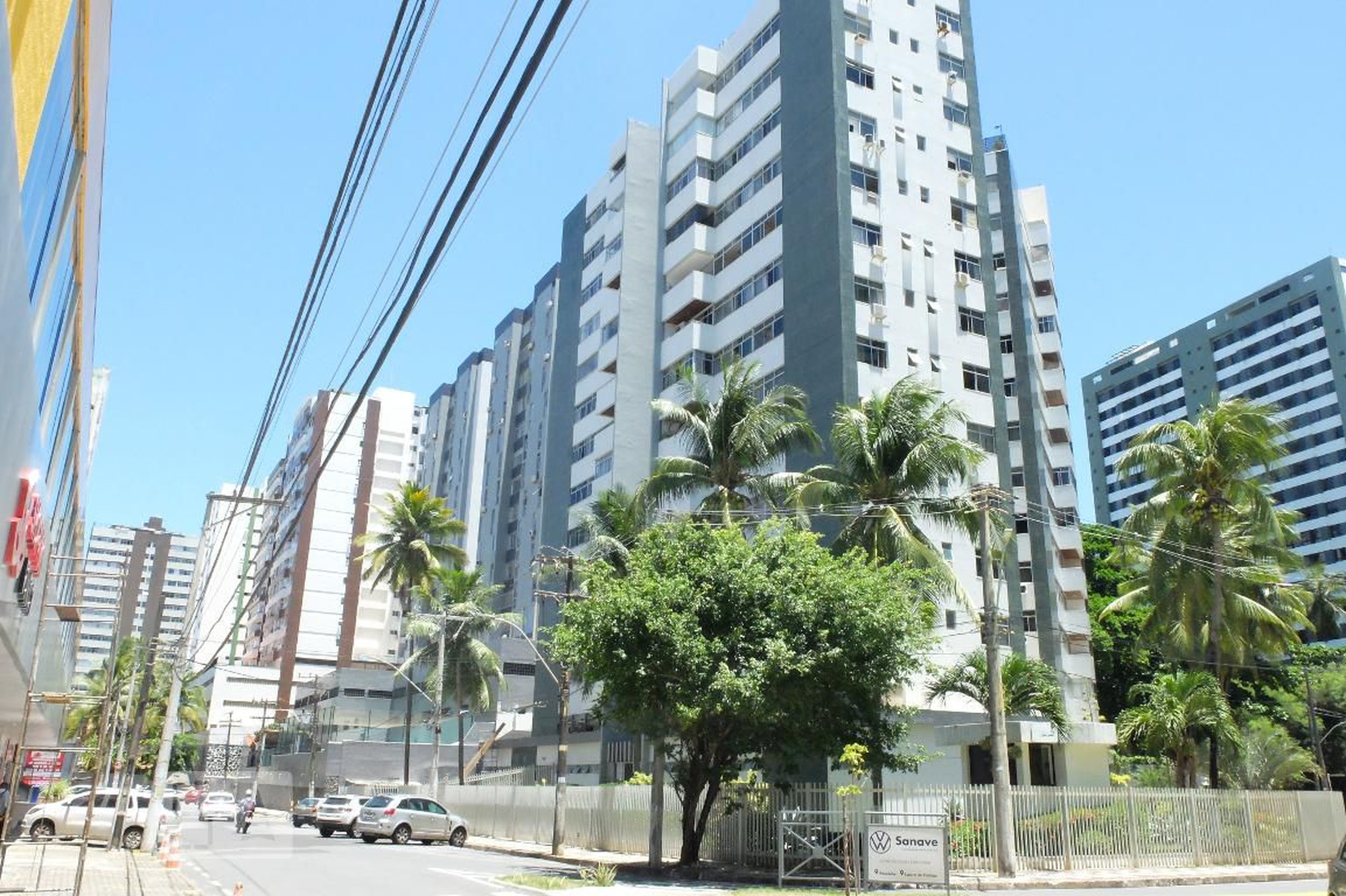 Fachada Condomínio em Rua Ceará, 606