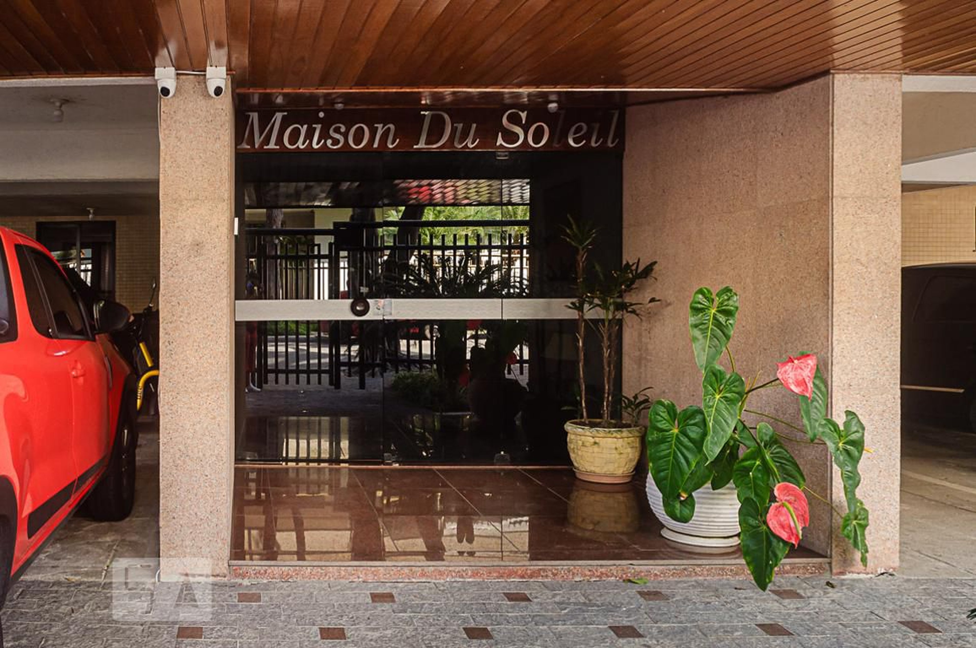 Fachada do Prédio Condomínio em Rua Clóvis Salgado, 155