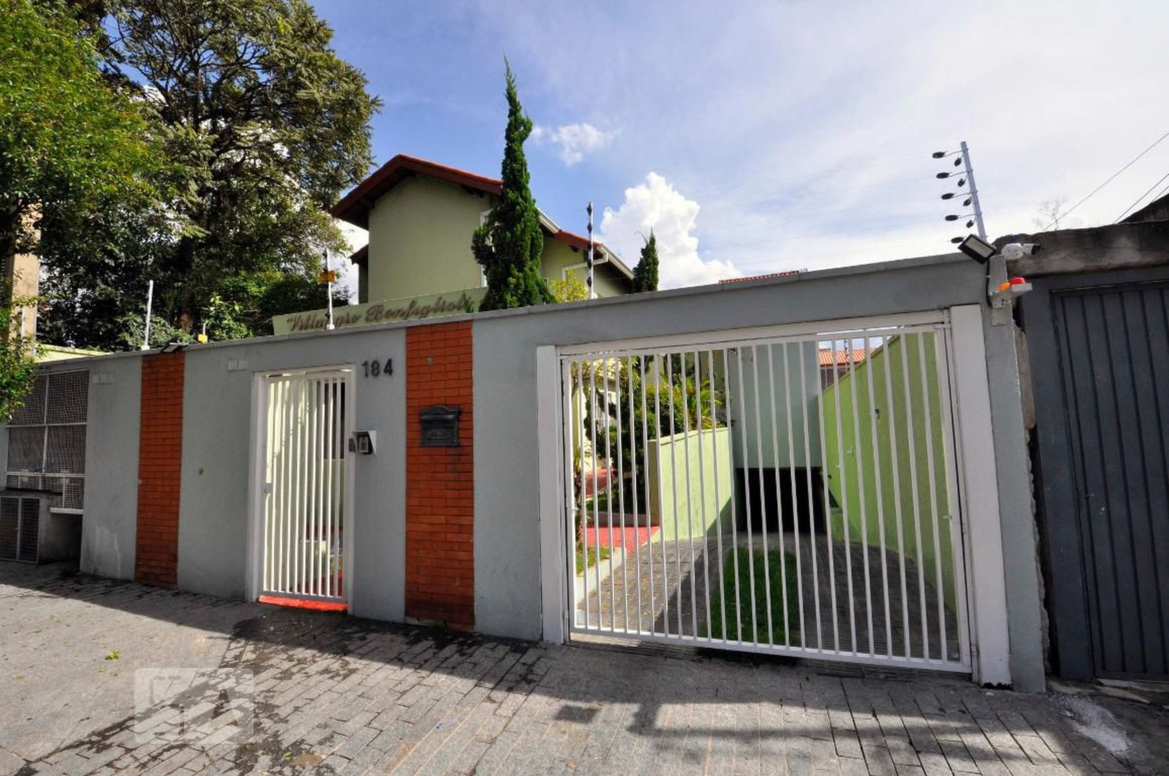 Fachada do Condomínio Condomínio Villaggio Bonfiglioli