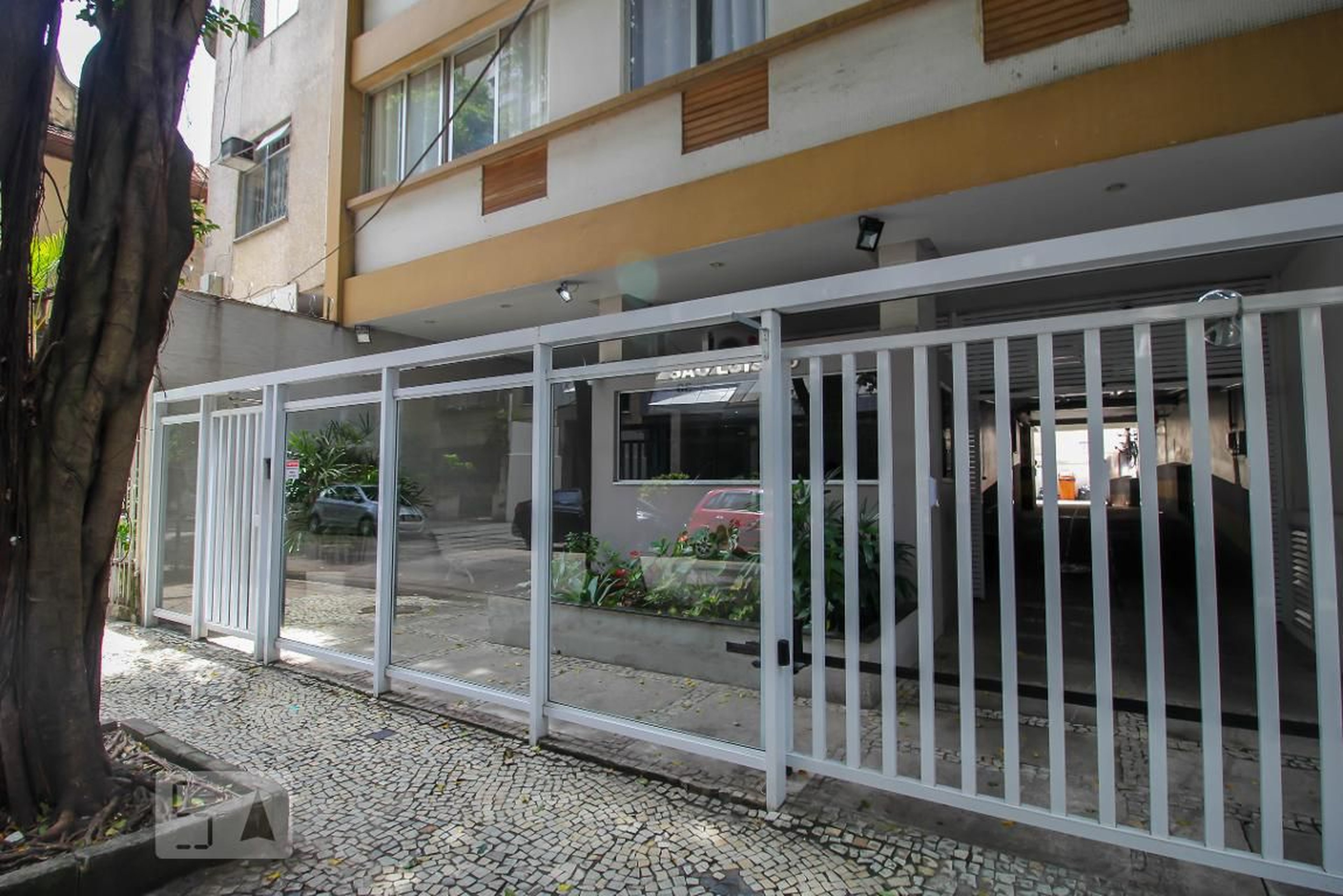 Fachada do Prédio Condomínio São Luis