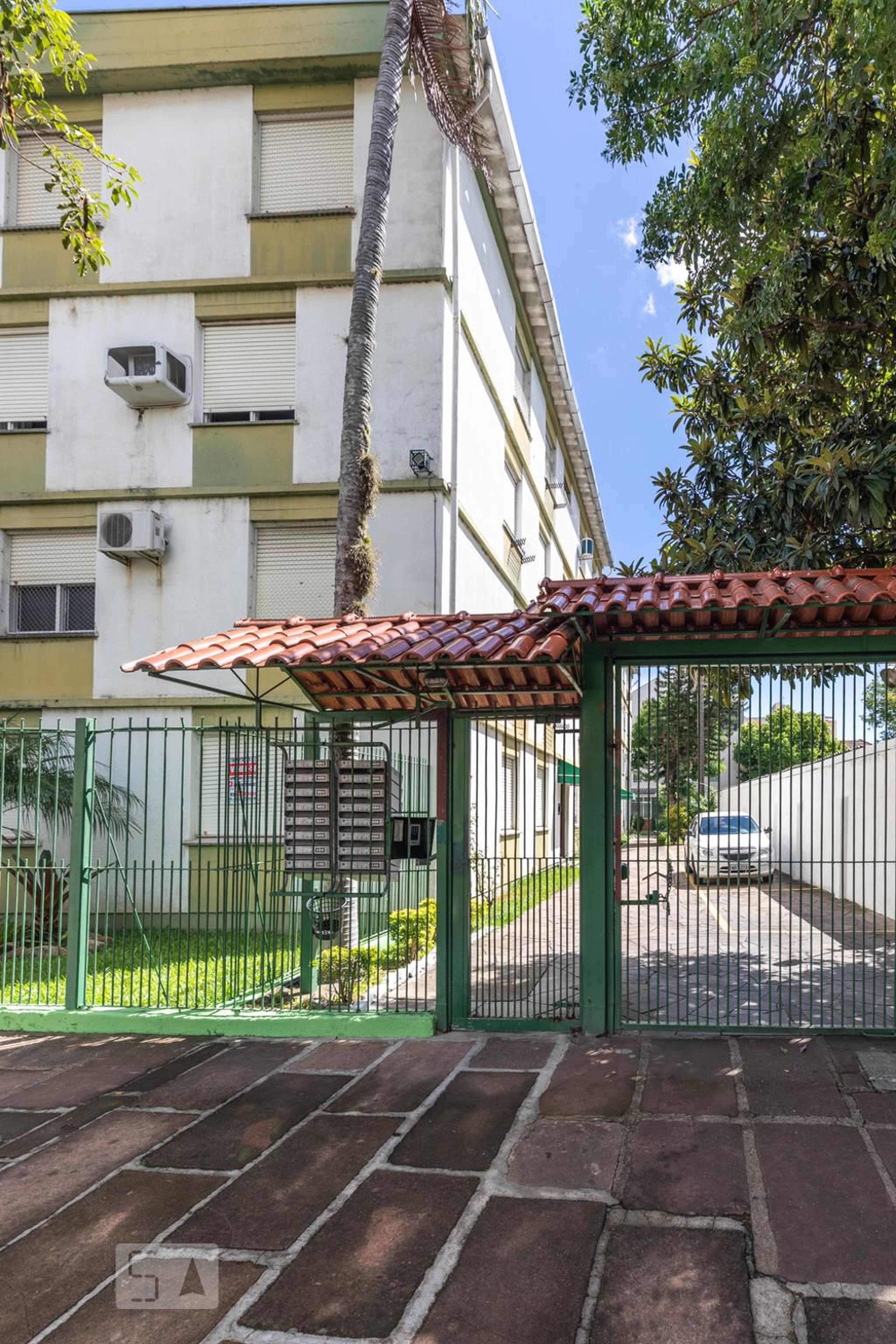 Fachada Condomínio em Rua Morretes, 88