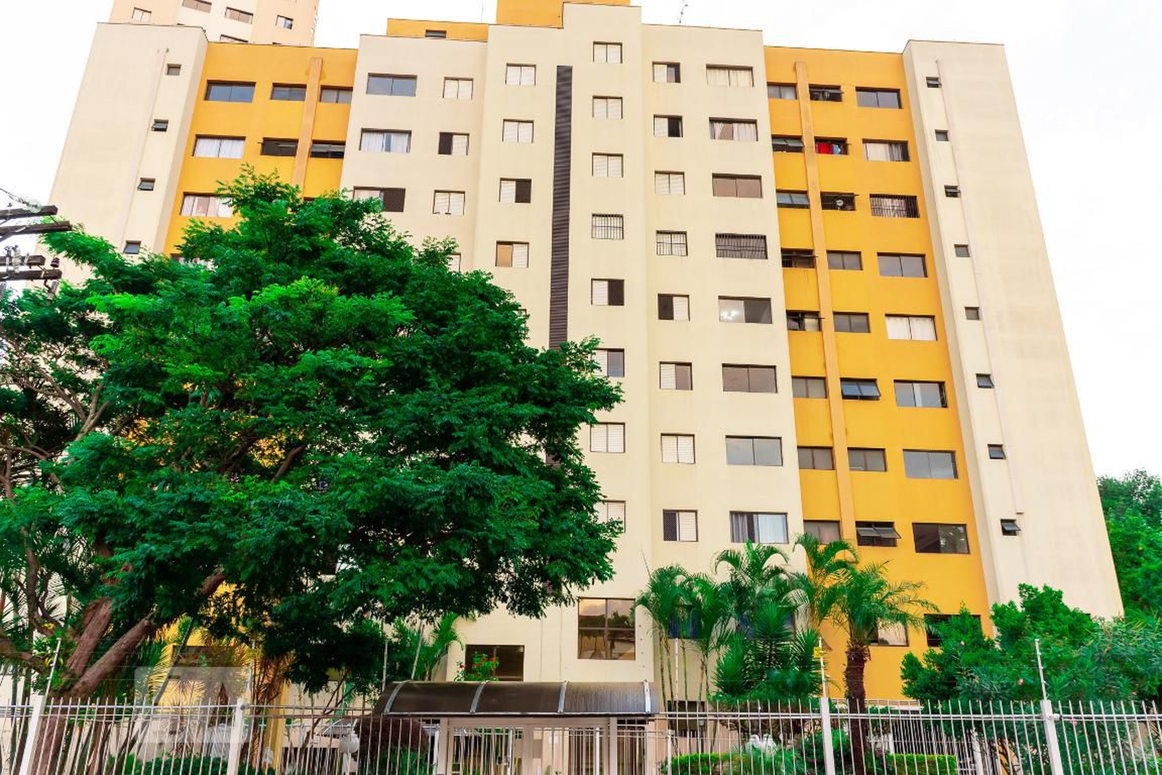 Fachada do Condomínio Condomínio Tulipas