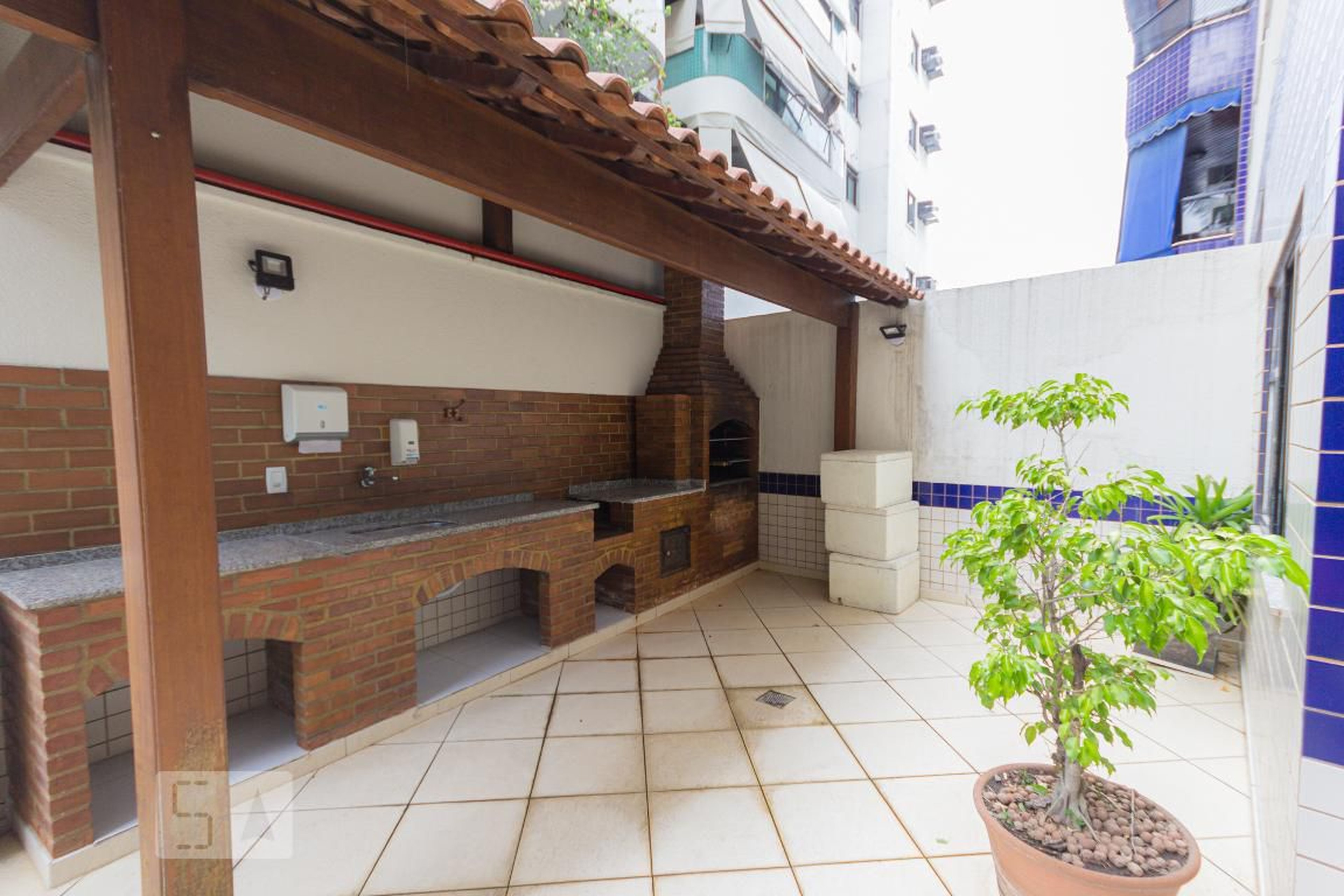 Churrasqueira - Papillon Blue