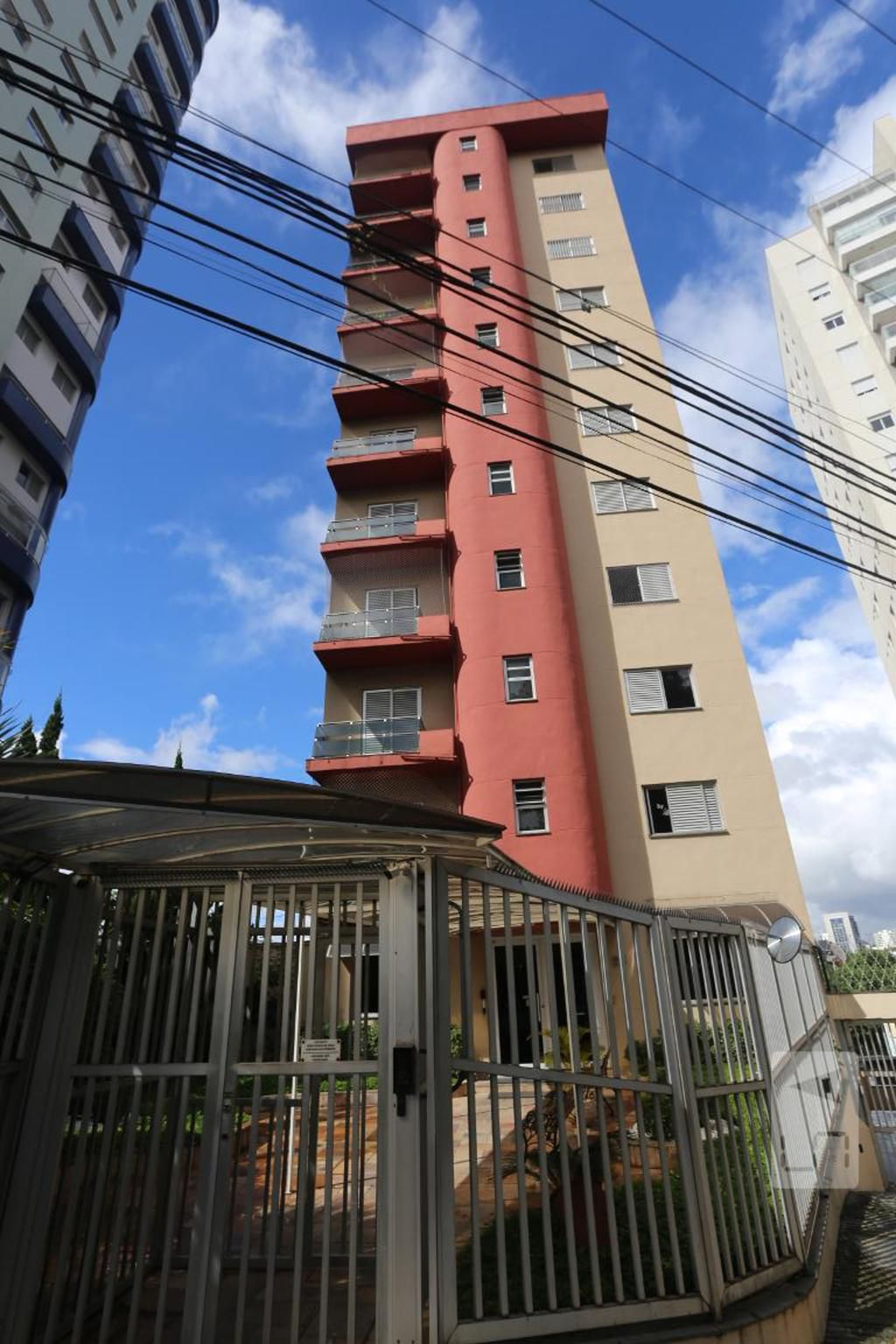 Fachada do Prédio Condomínio Pampulha