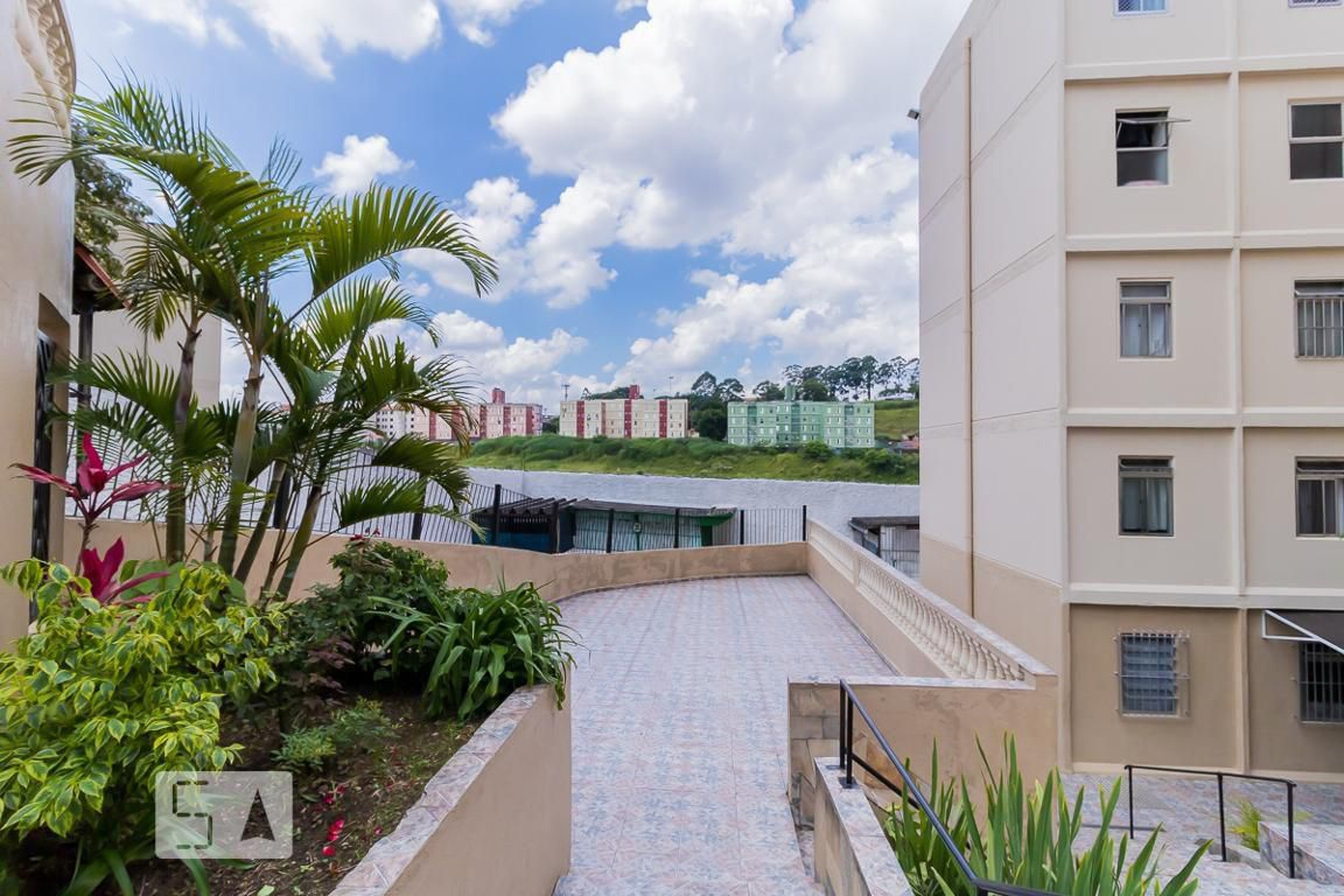 Área Externa - Araroba III