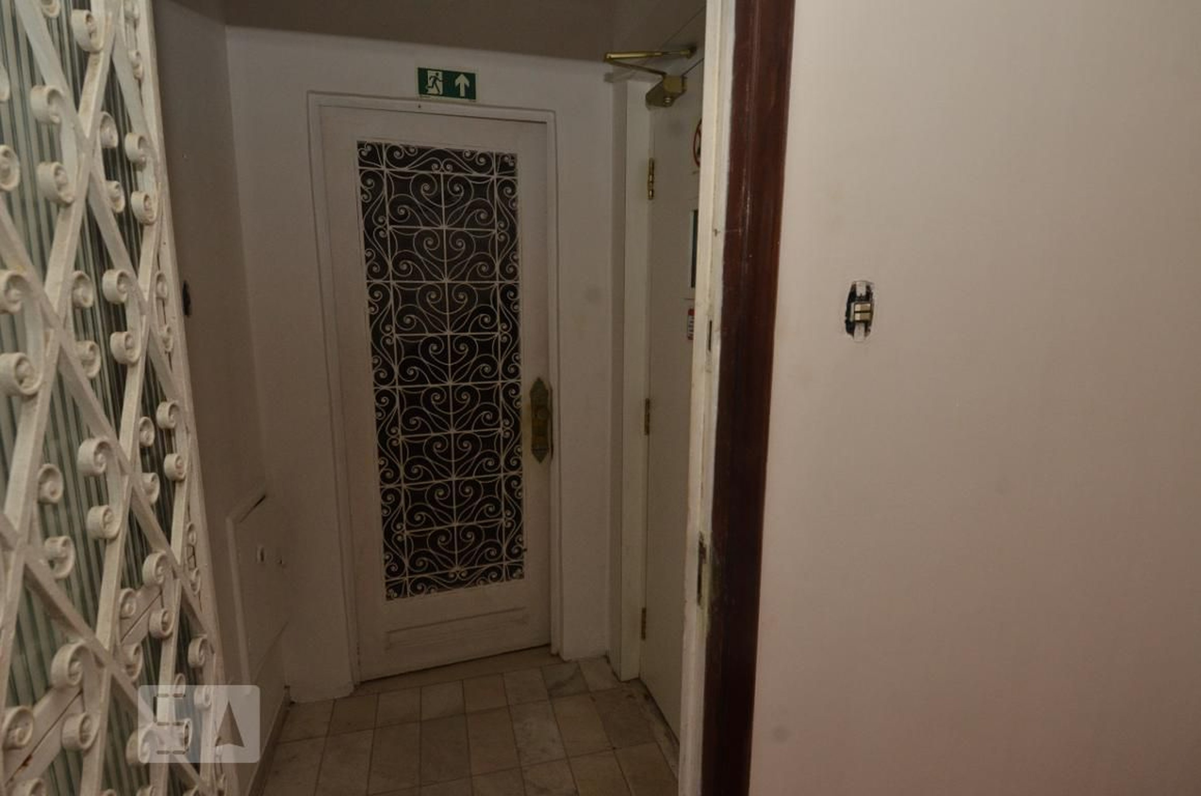 Entrada - Edifício Silvia