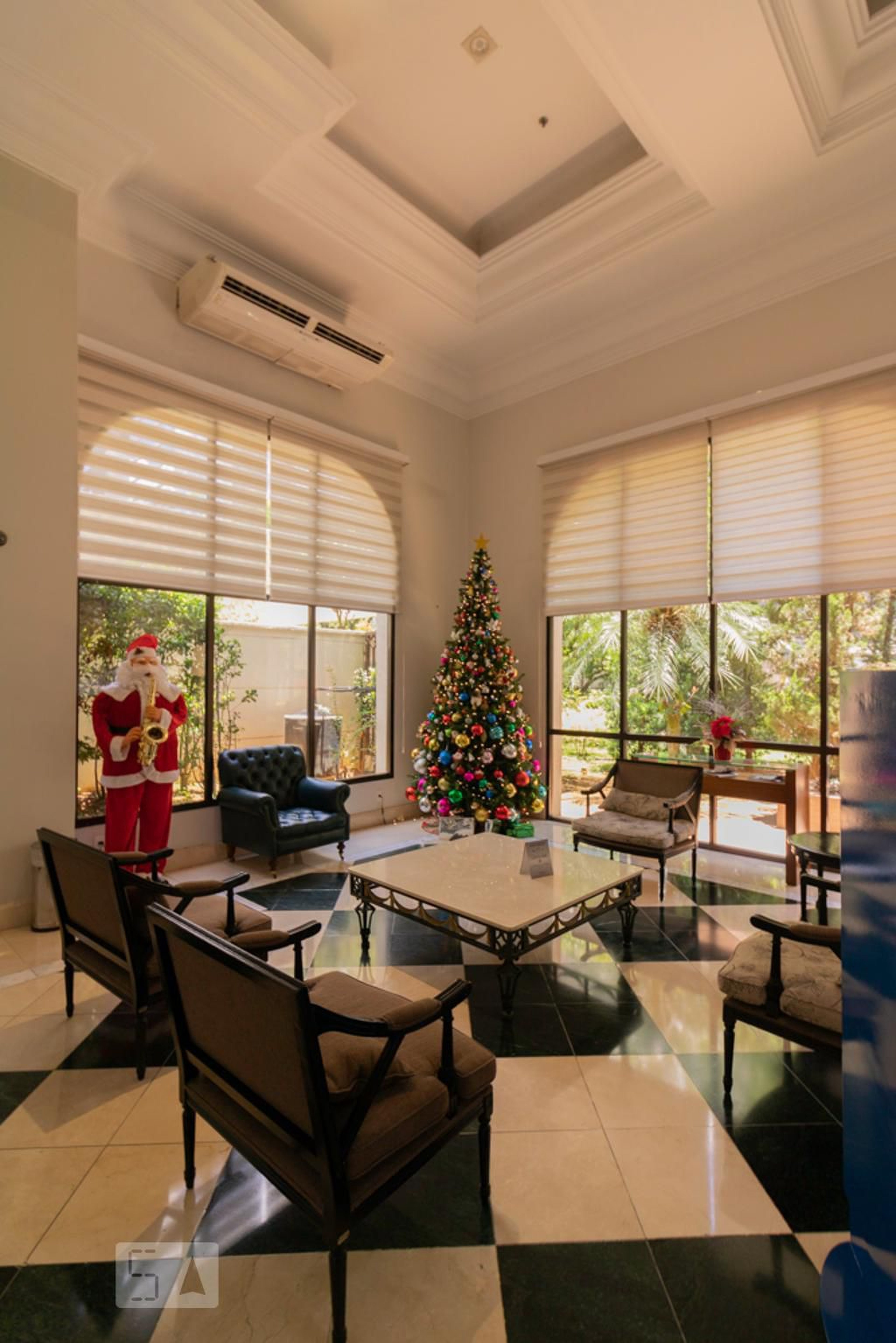 Hall de Entrada - The World