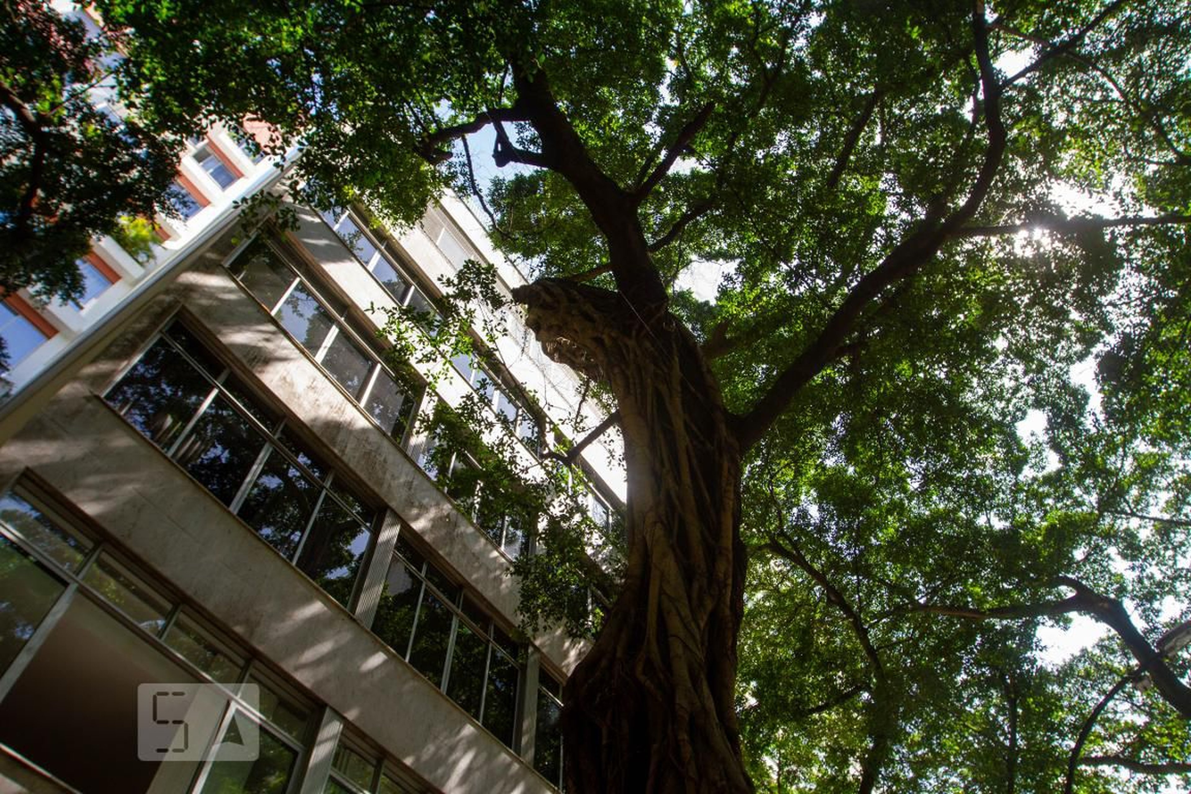 Fachada Condomínio em Rua Prudente de Morais, 947