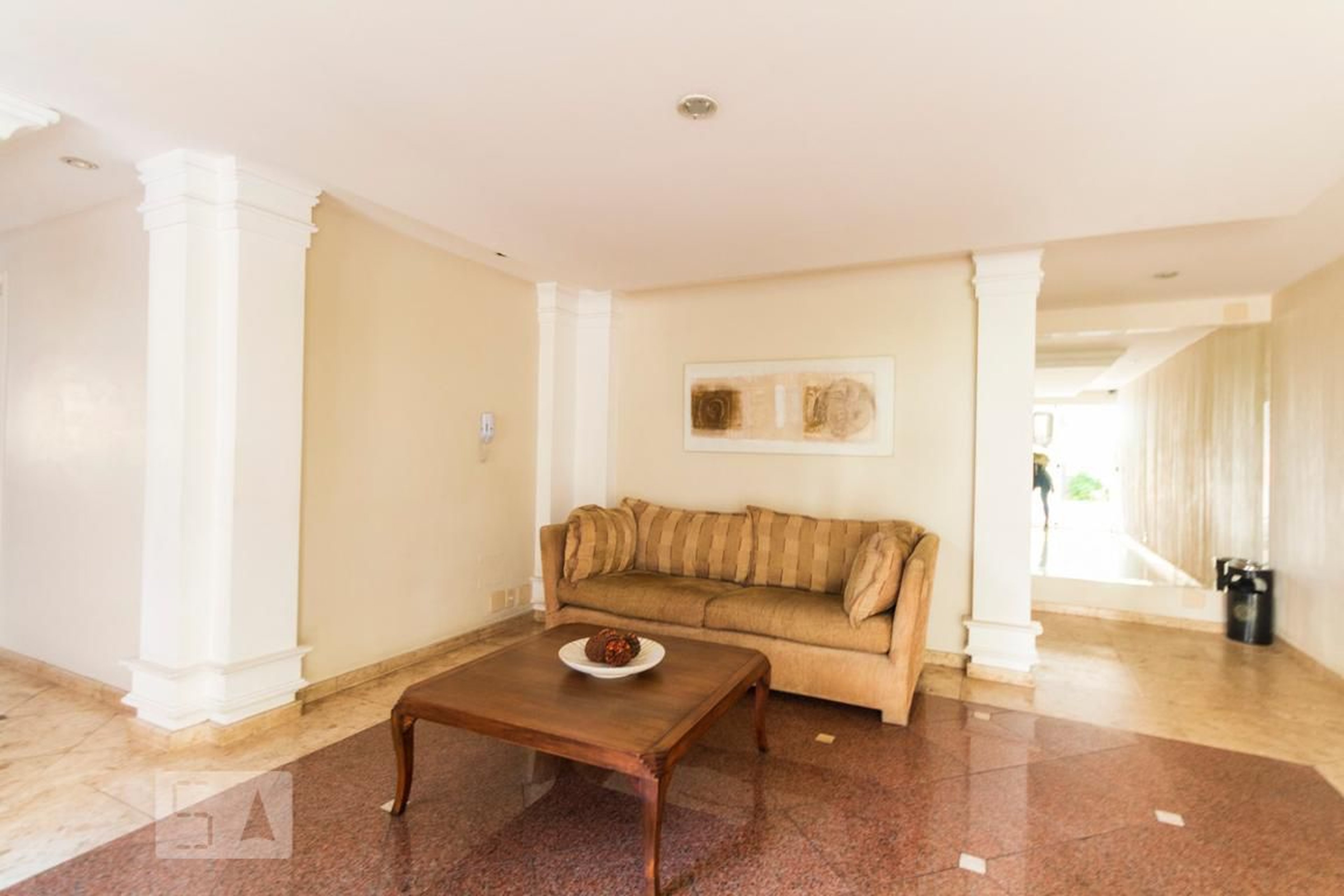 Hall - Es Alexandre Magno