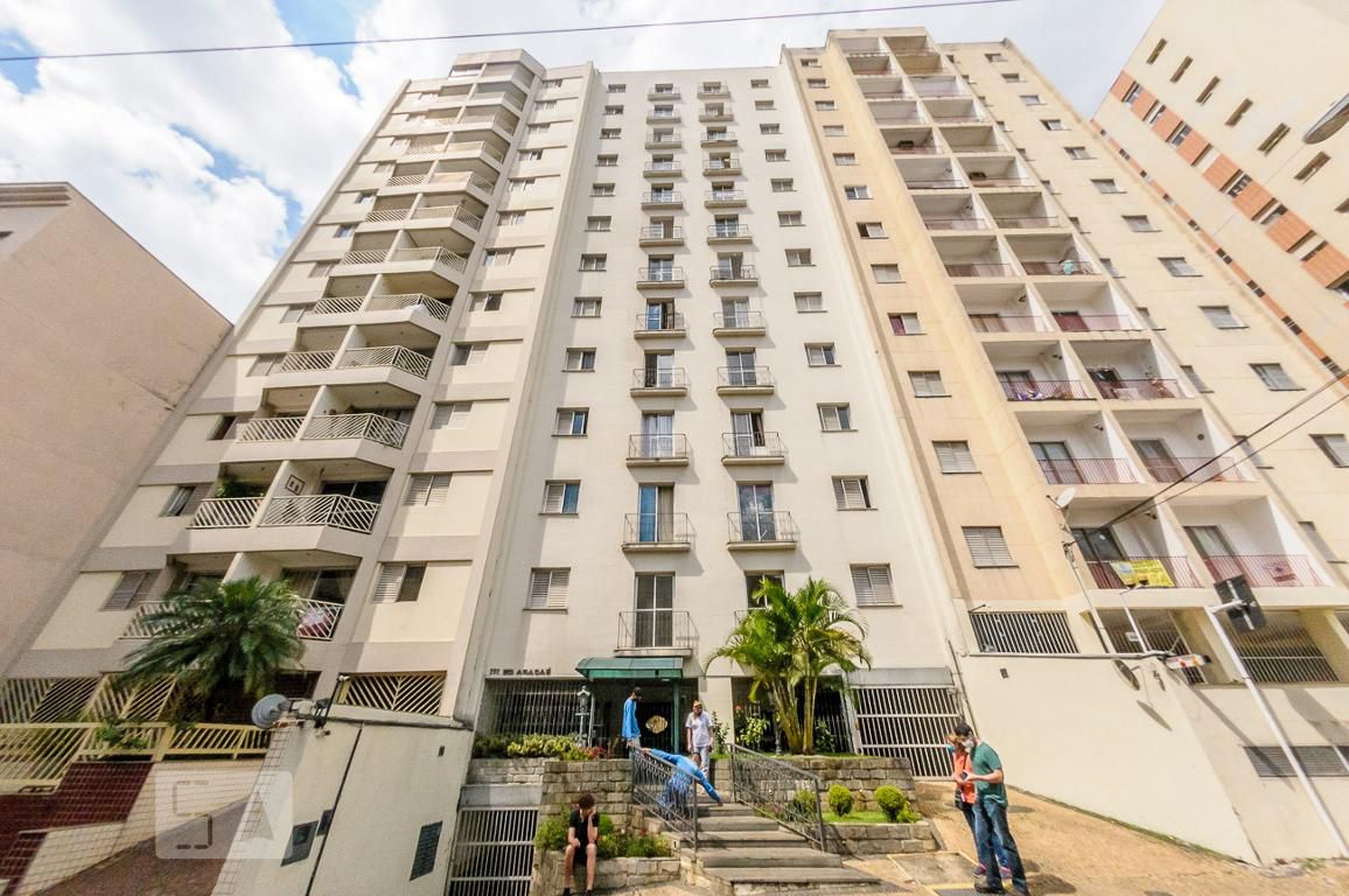 Fachada do Prédio Condomínio em Rua Barão de Jaguara, 292