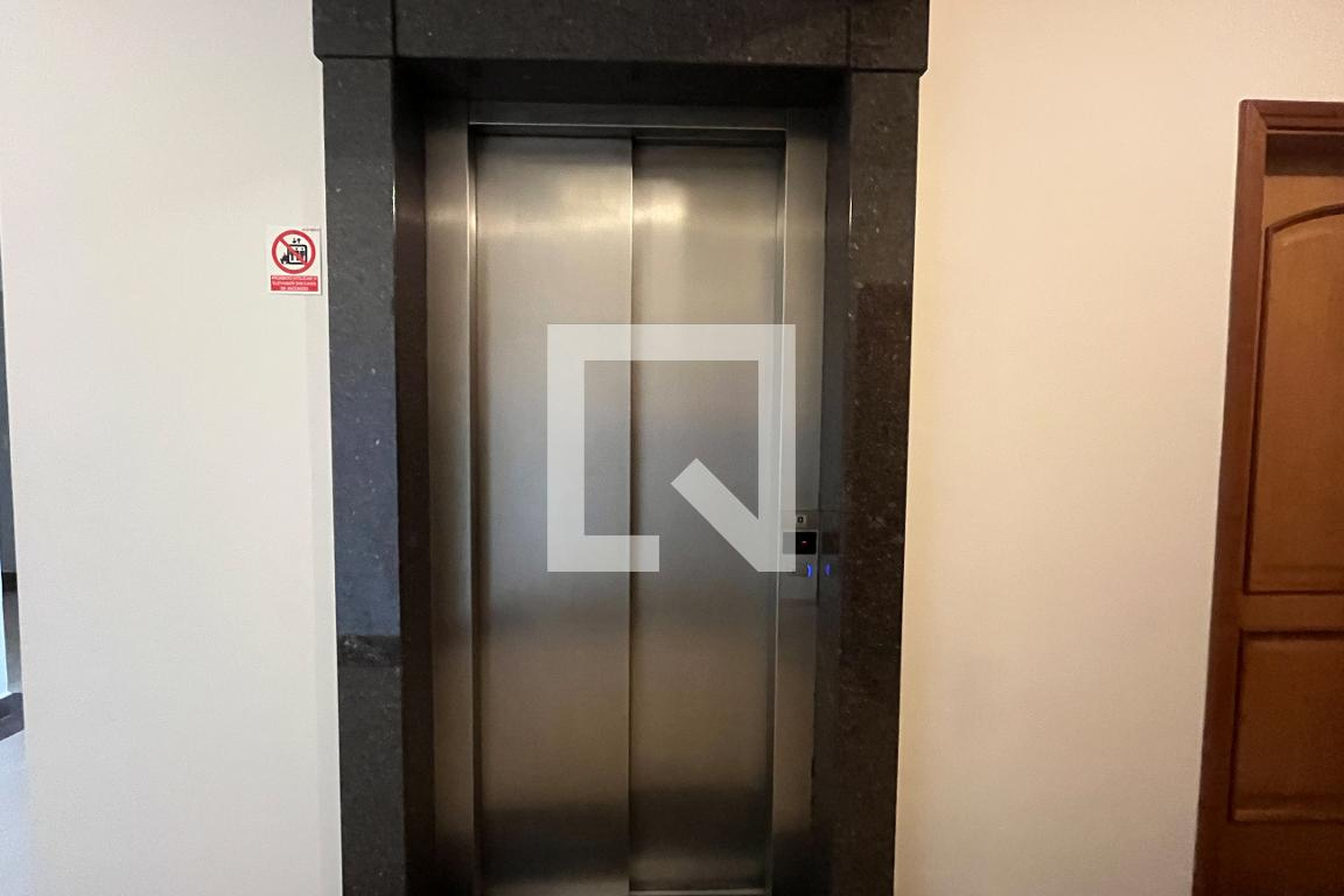 Elevador - Edifício Sierra Puerto Real