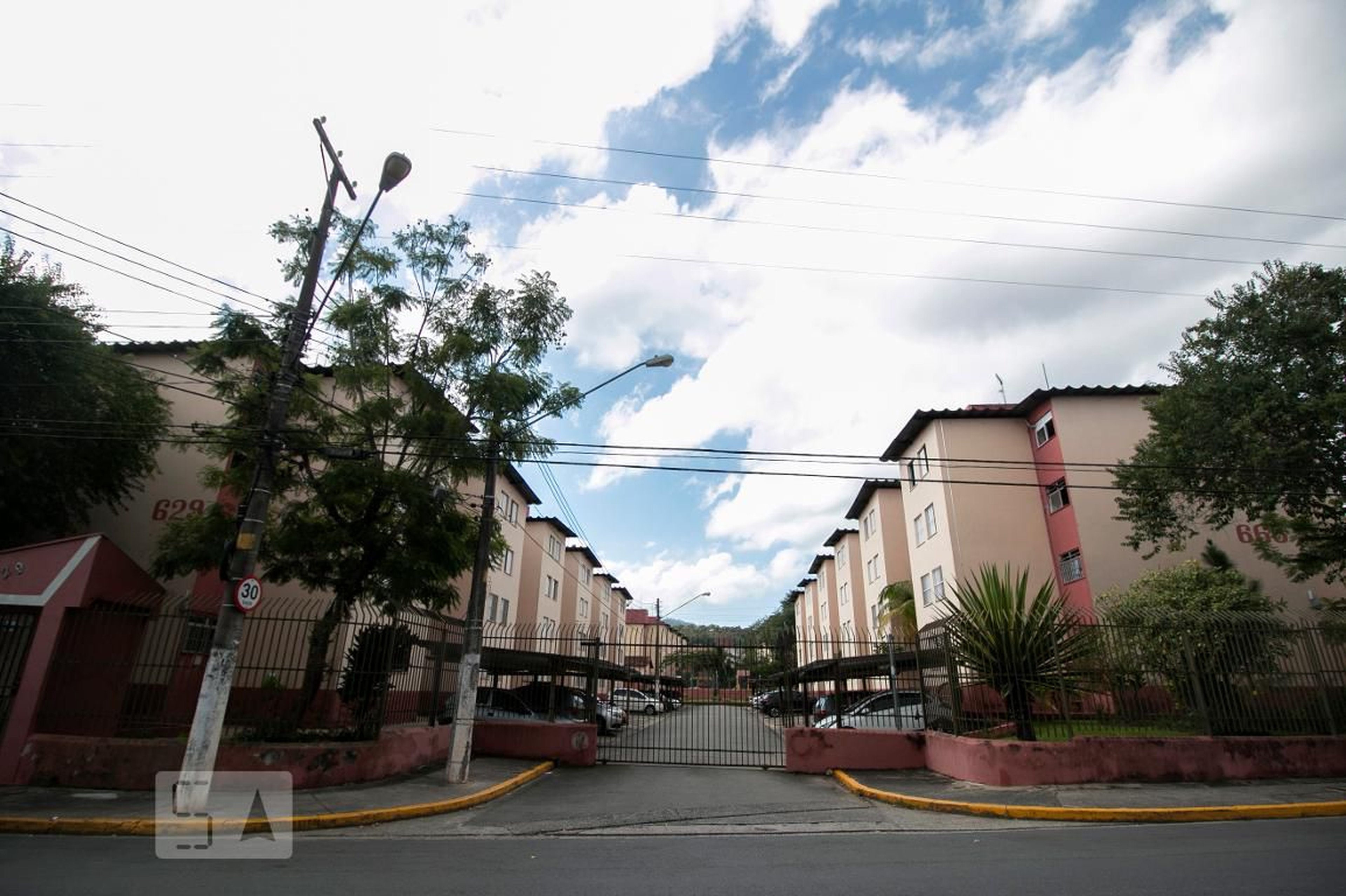 Fachada do Condomínio Residencial Safiras