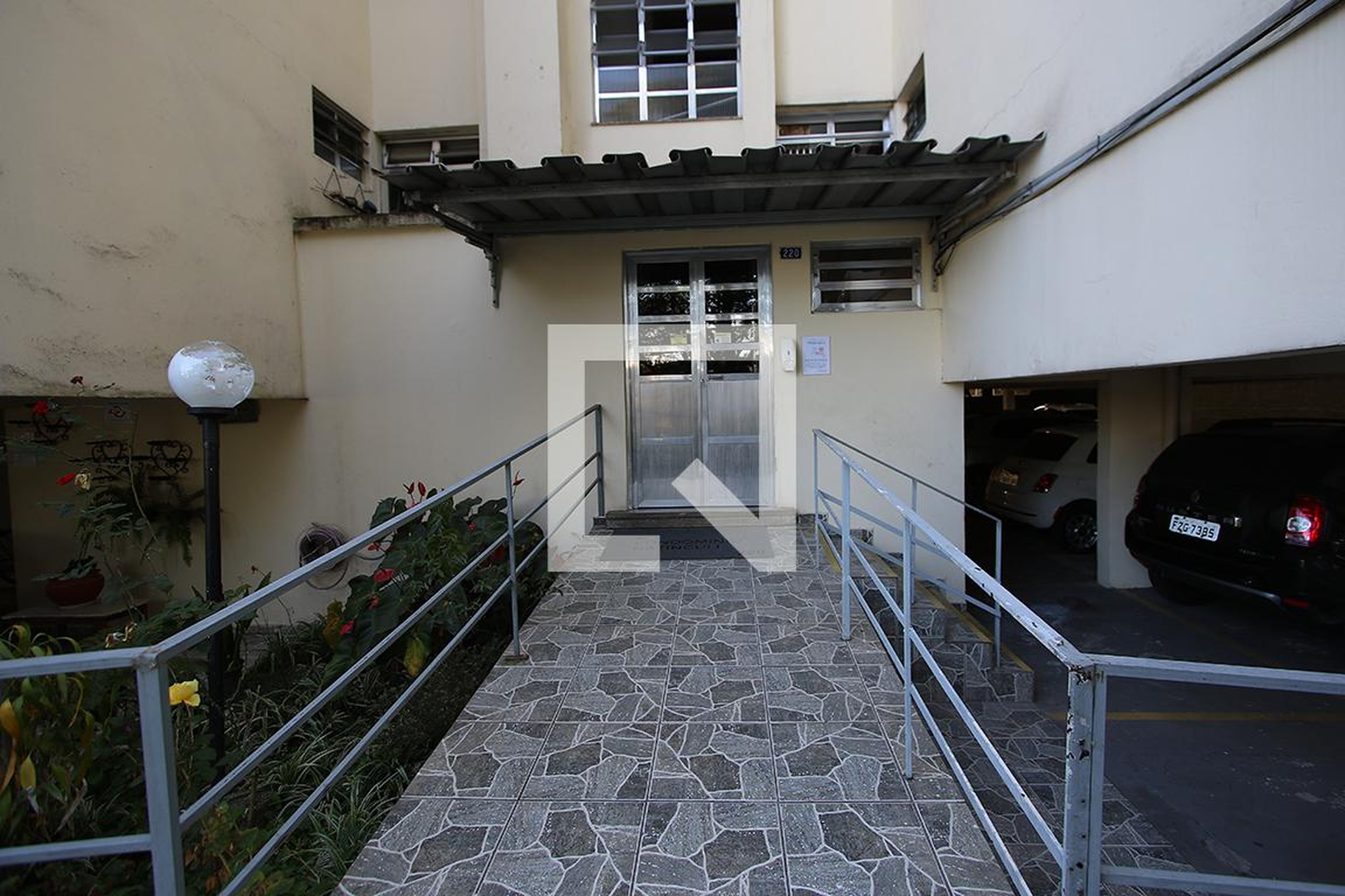 Fachada Condomínio BNH Nitingui