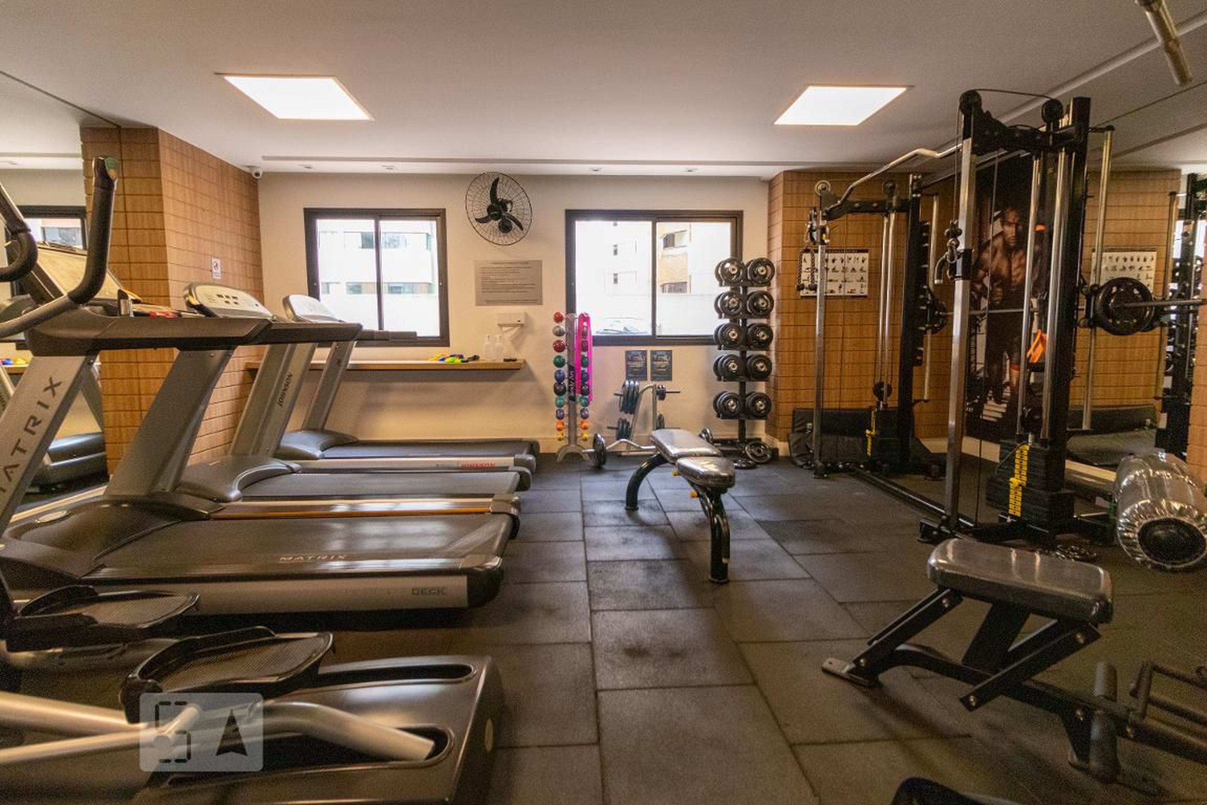 Academia - ED. Max Home e Mall