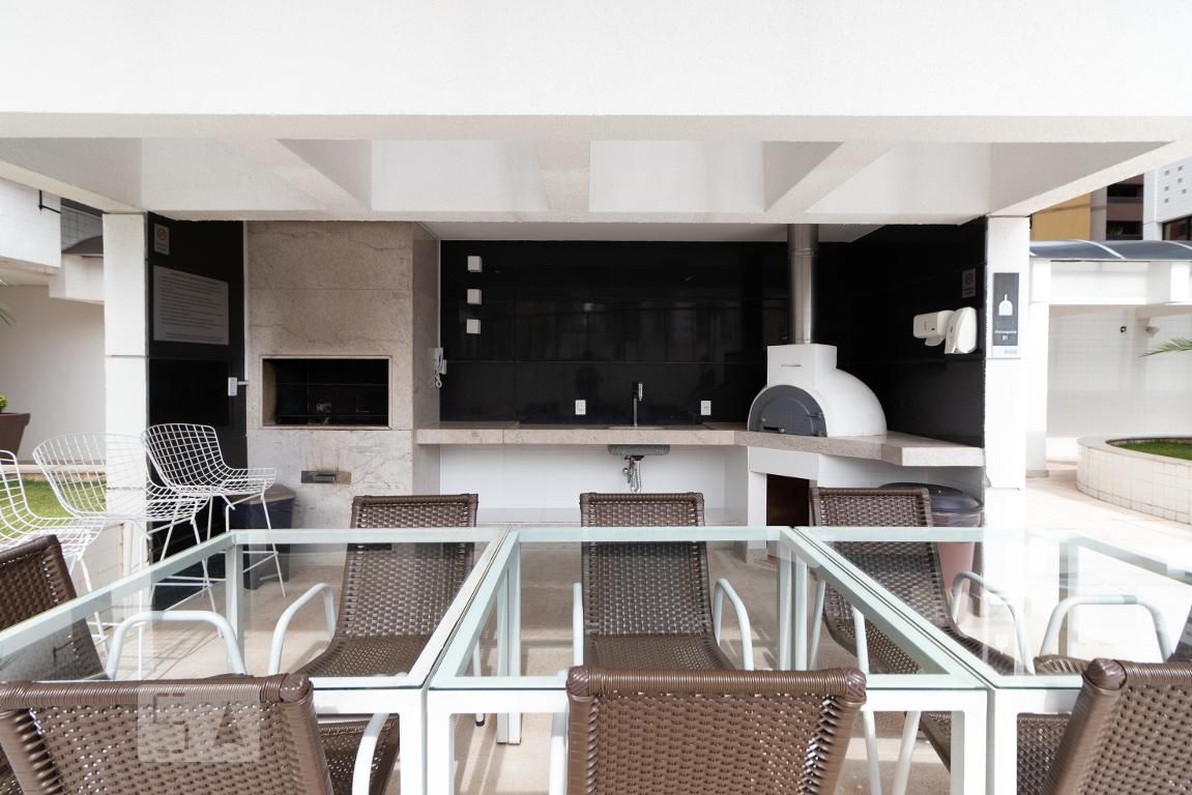 Churrasqueira - ED. Max Home e Mall