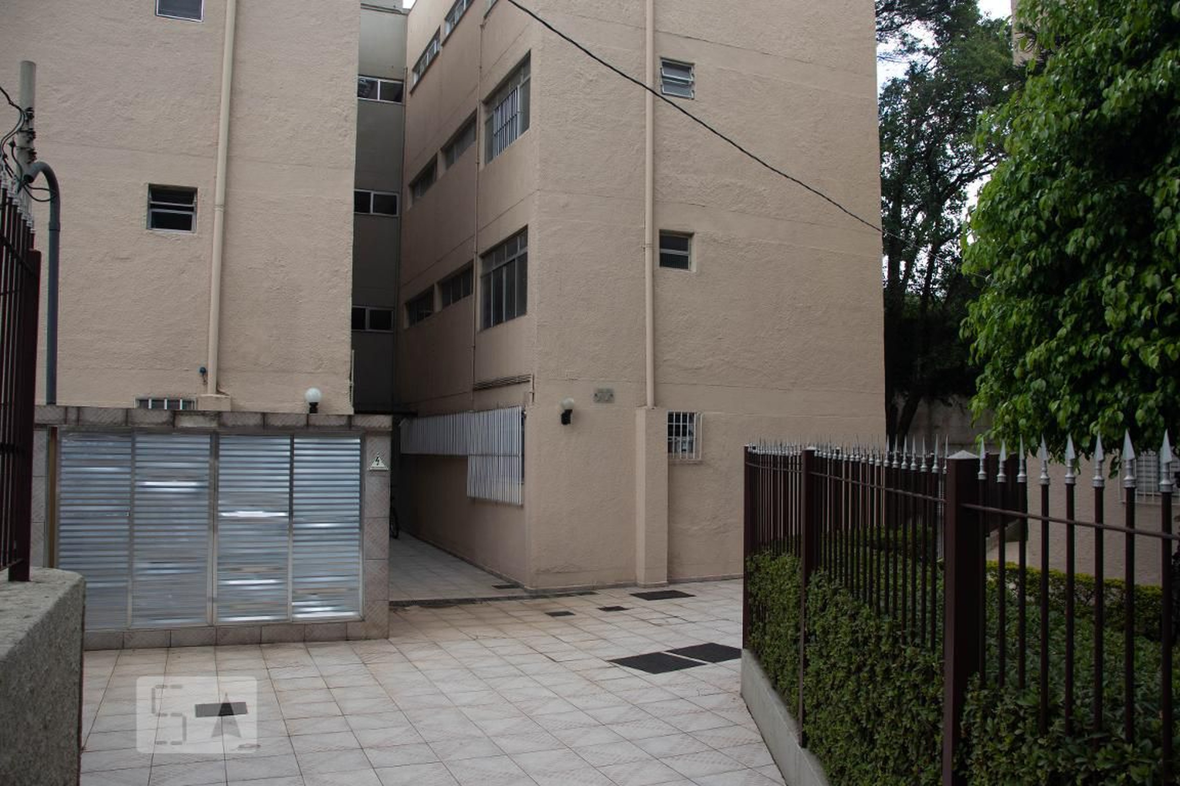 Fachada Condomínio em Rua Doutor Nelson Ferreira de Souza, 122