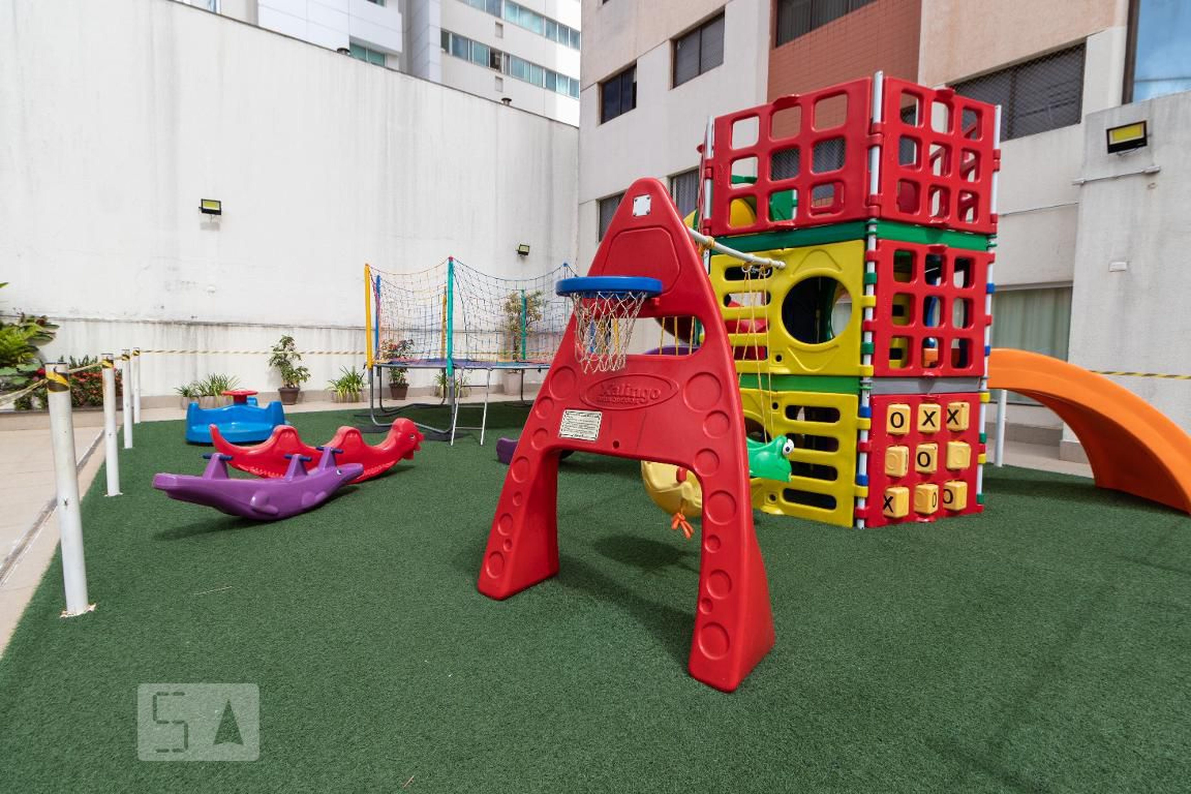 Playground - Estação Xvi