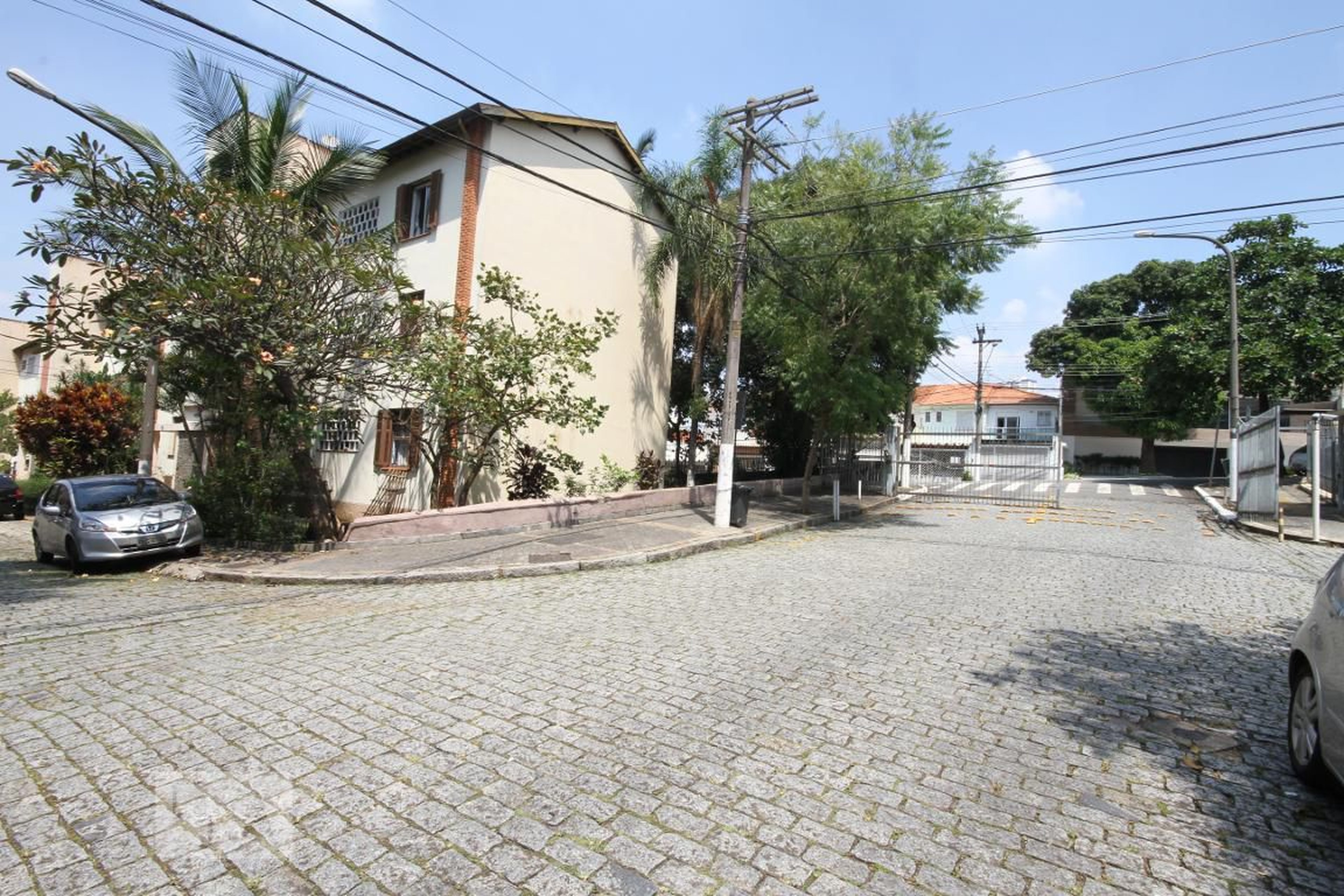 Condomínio - Conjunto Santa Cruz