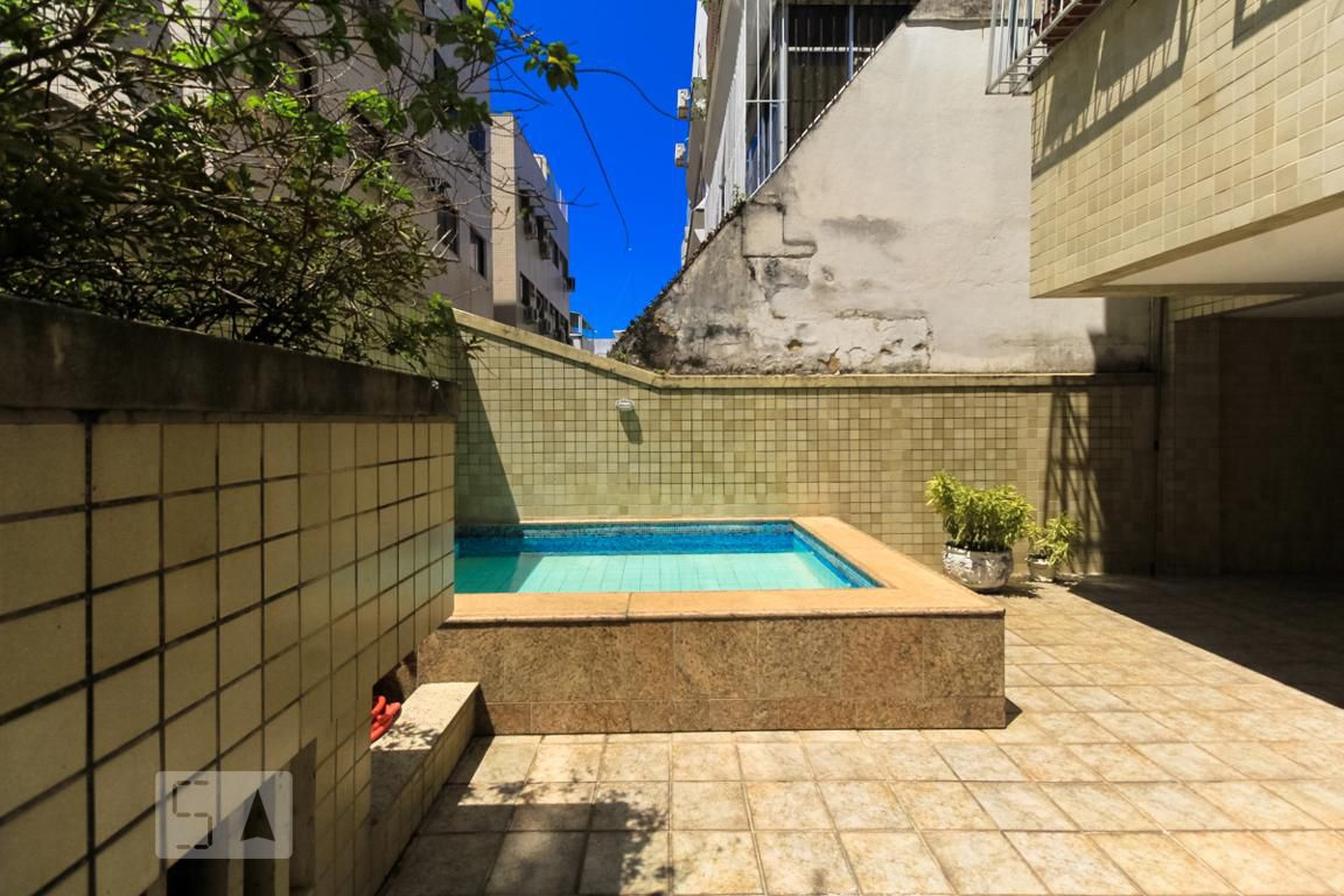 Piscina - Residencial Mindelo