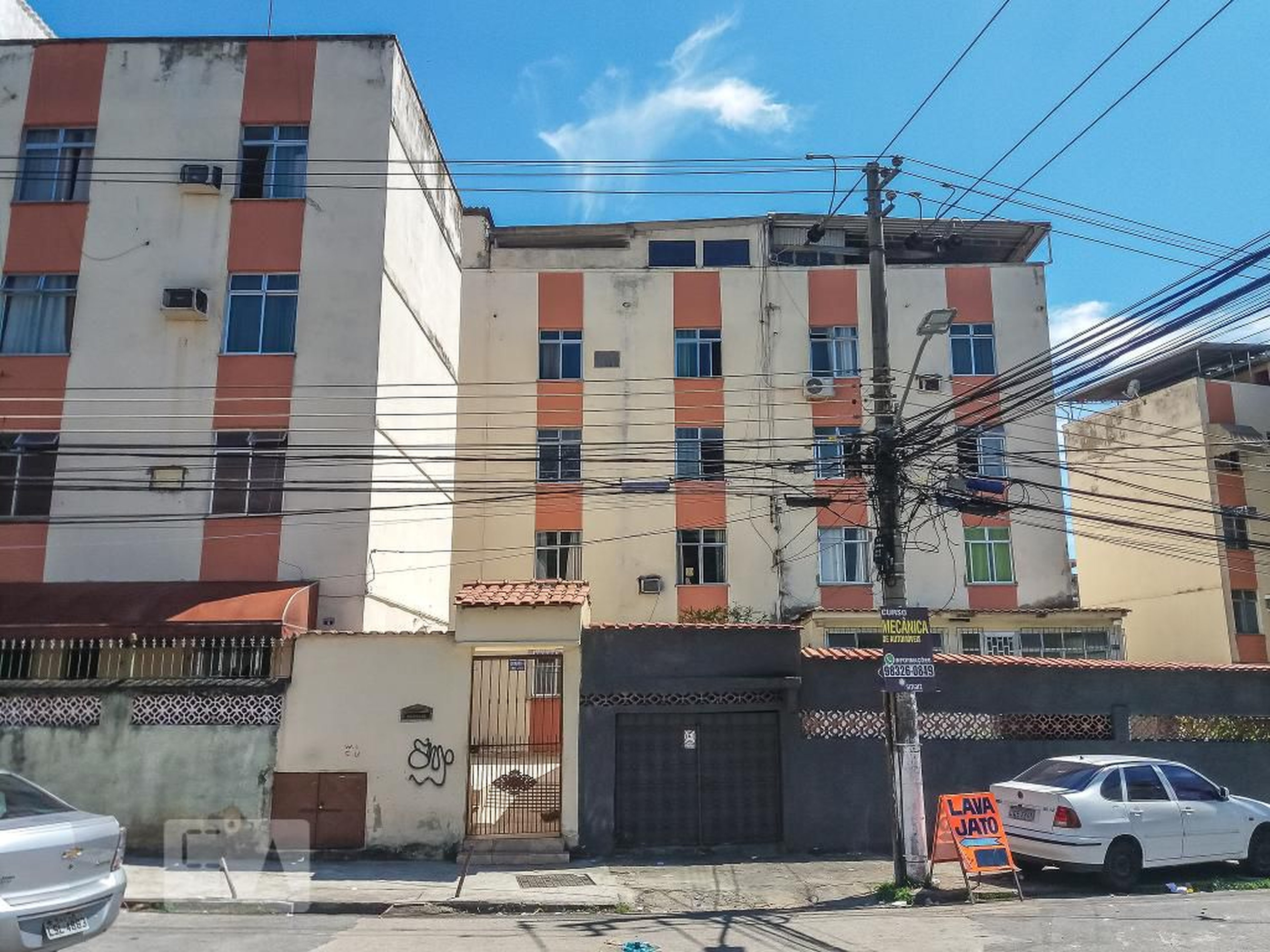 Fachada do Prédio Condomínio em Rua Jorge Martins, s/nº
