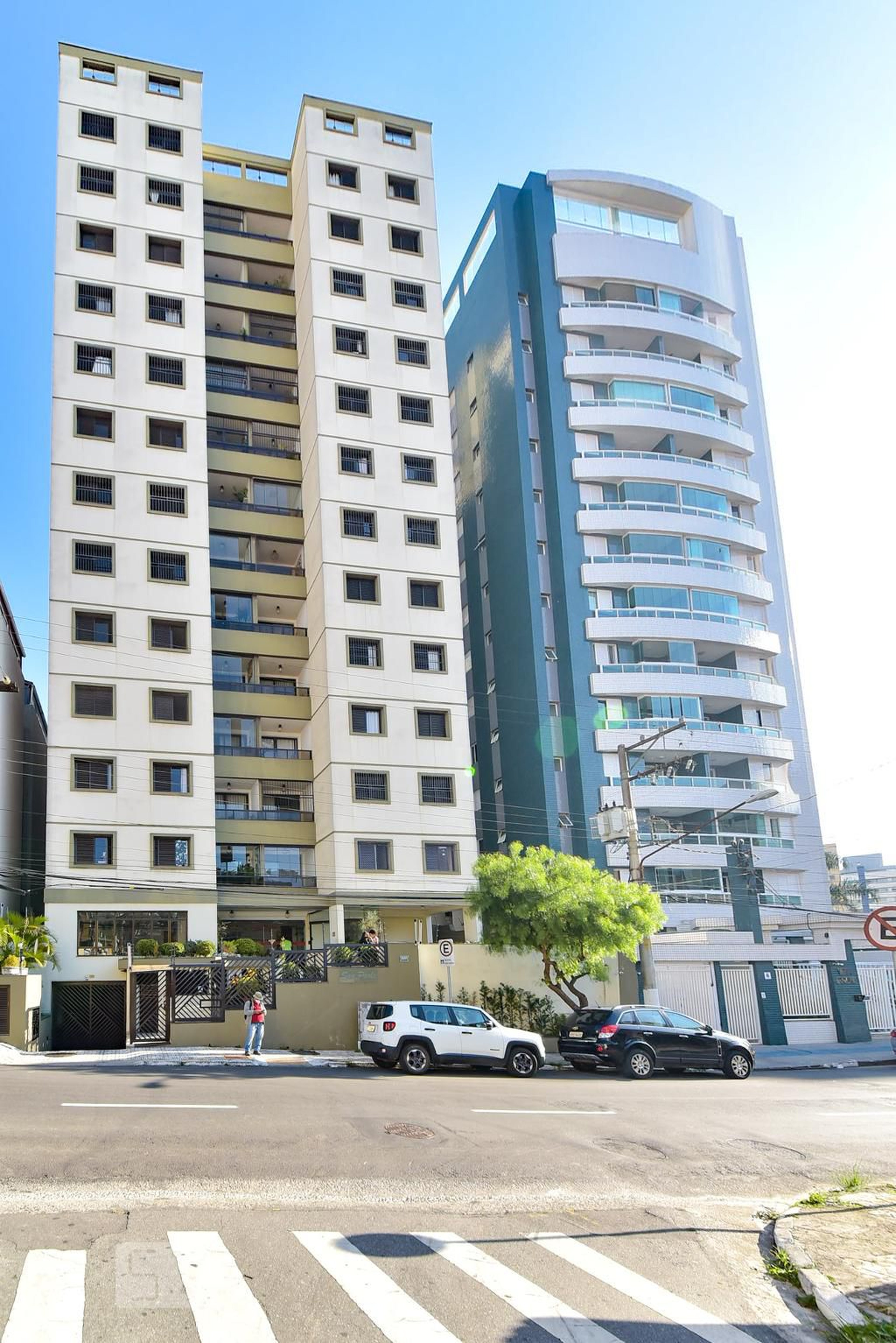 Fachada do Condomínio Condomínio San Paolo