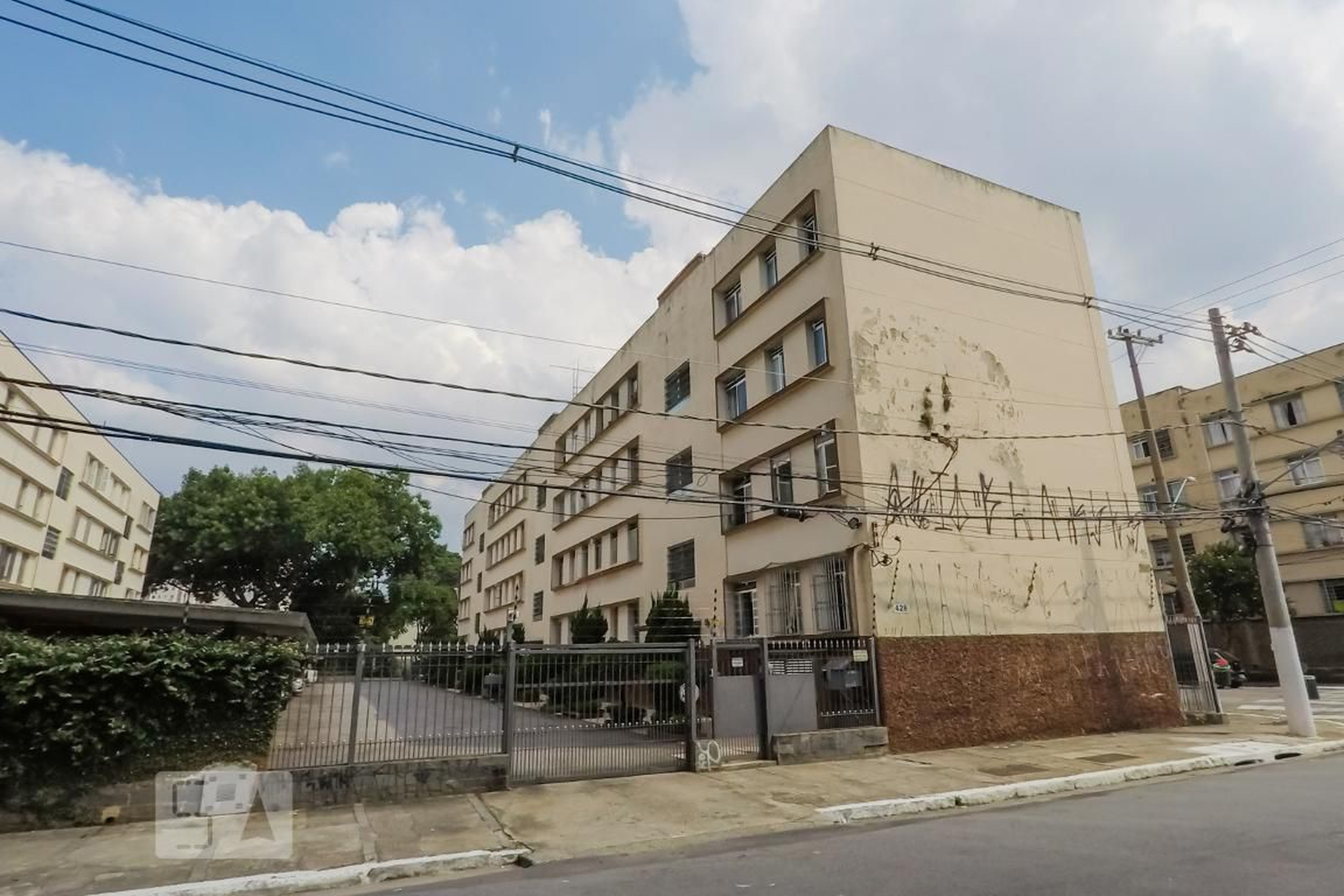Fachada Condomínio em Rua Leopoldo Miguez, 428