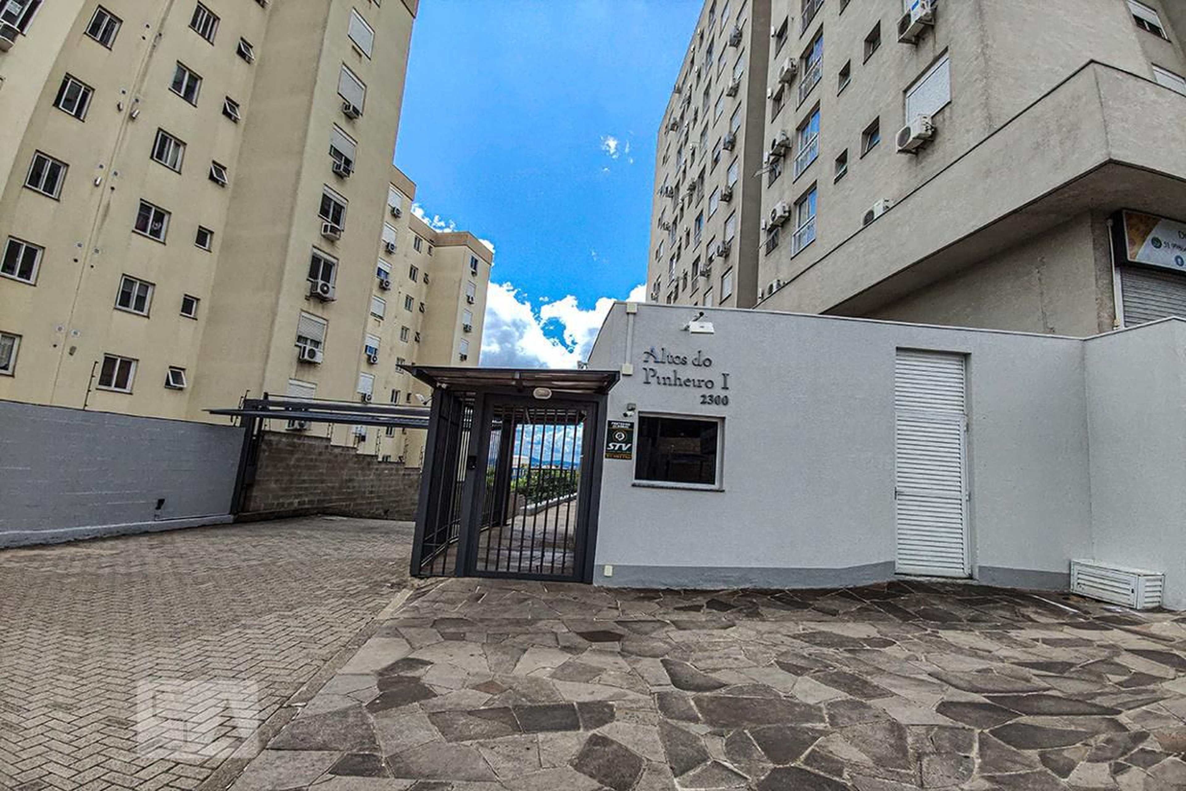 Fachada do Prédio Condomínio Altos do Pinheiro