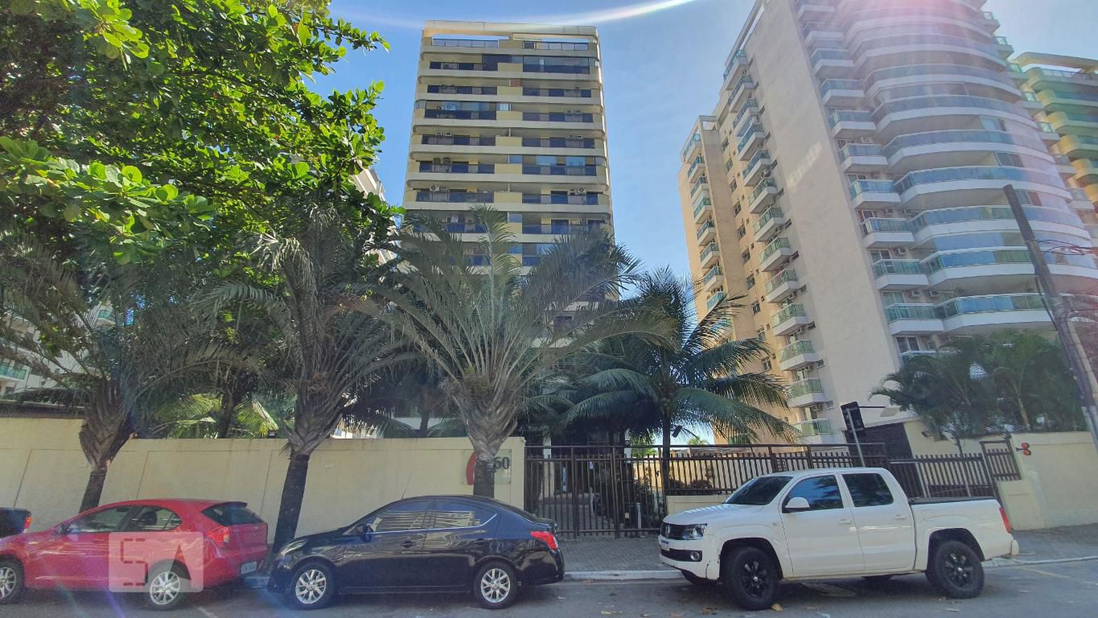 Fachada Condomínio em Rua Aroazes, 26,0