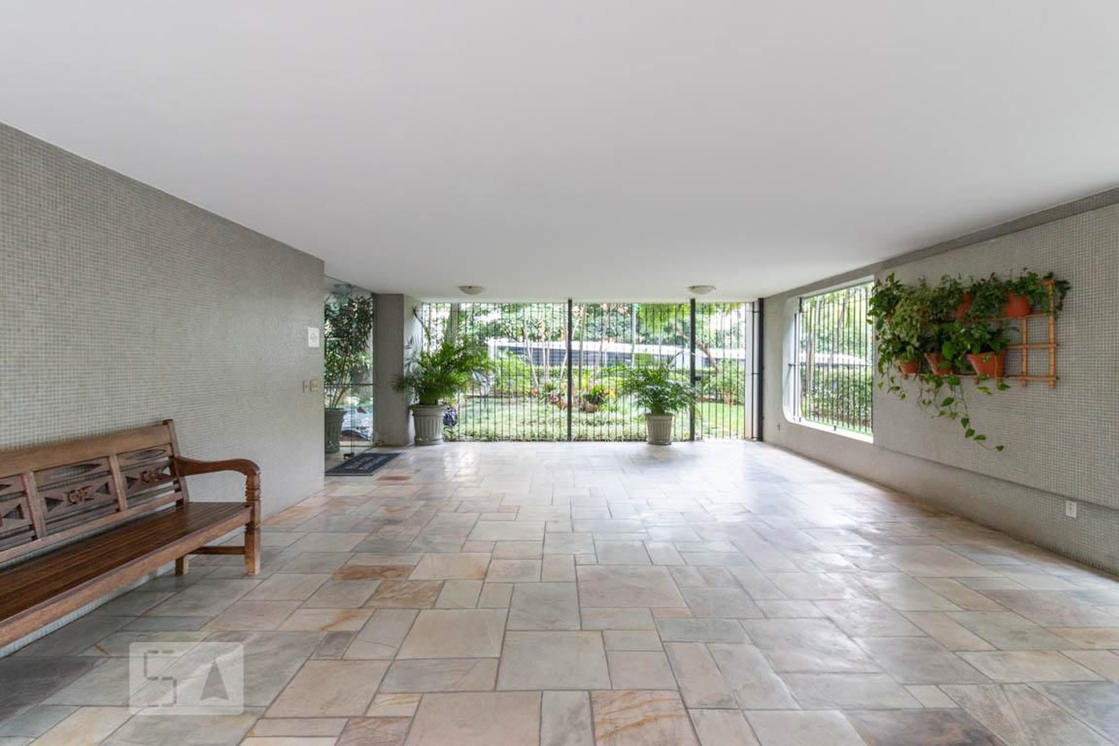 Hall social - Caruana