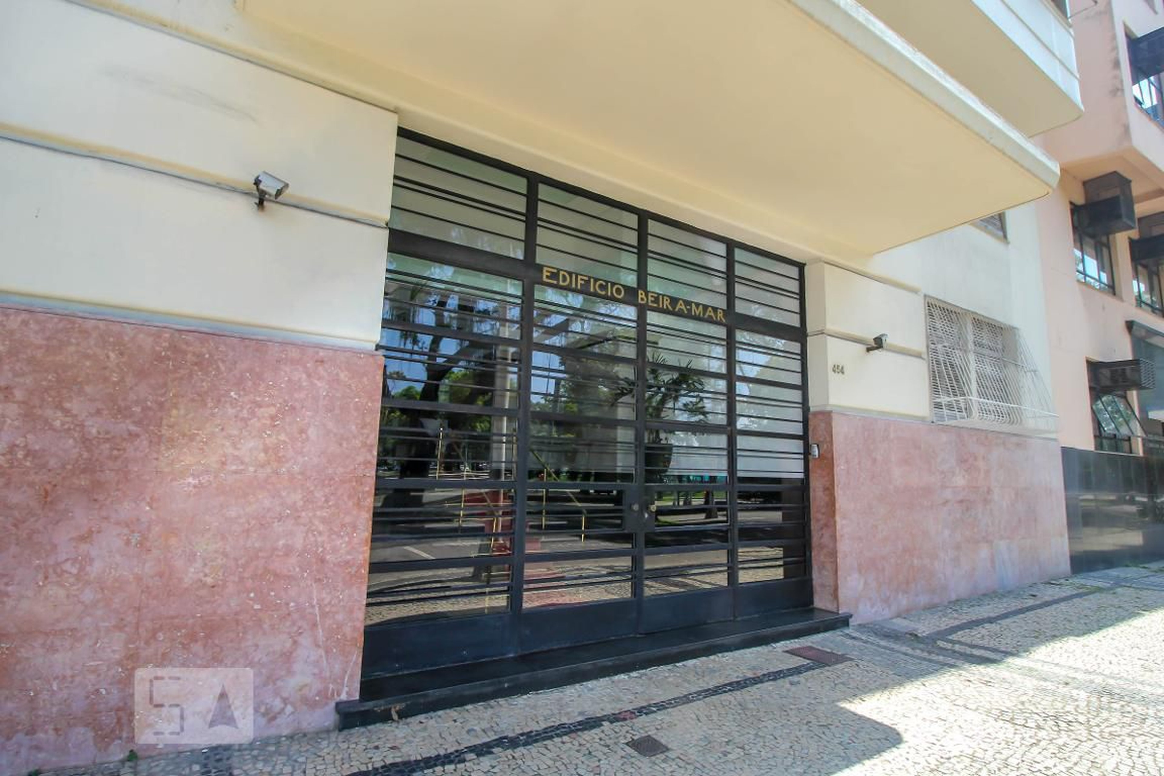 Fachada do Prédio Condomínio em Avenida Beira Linha, 454