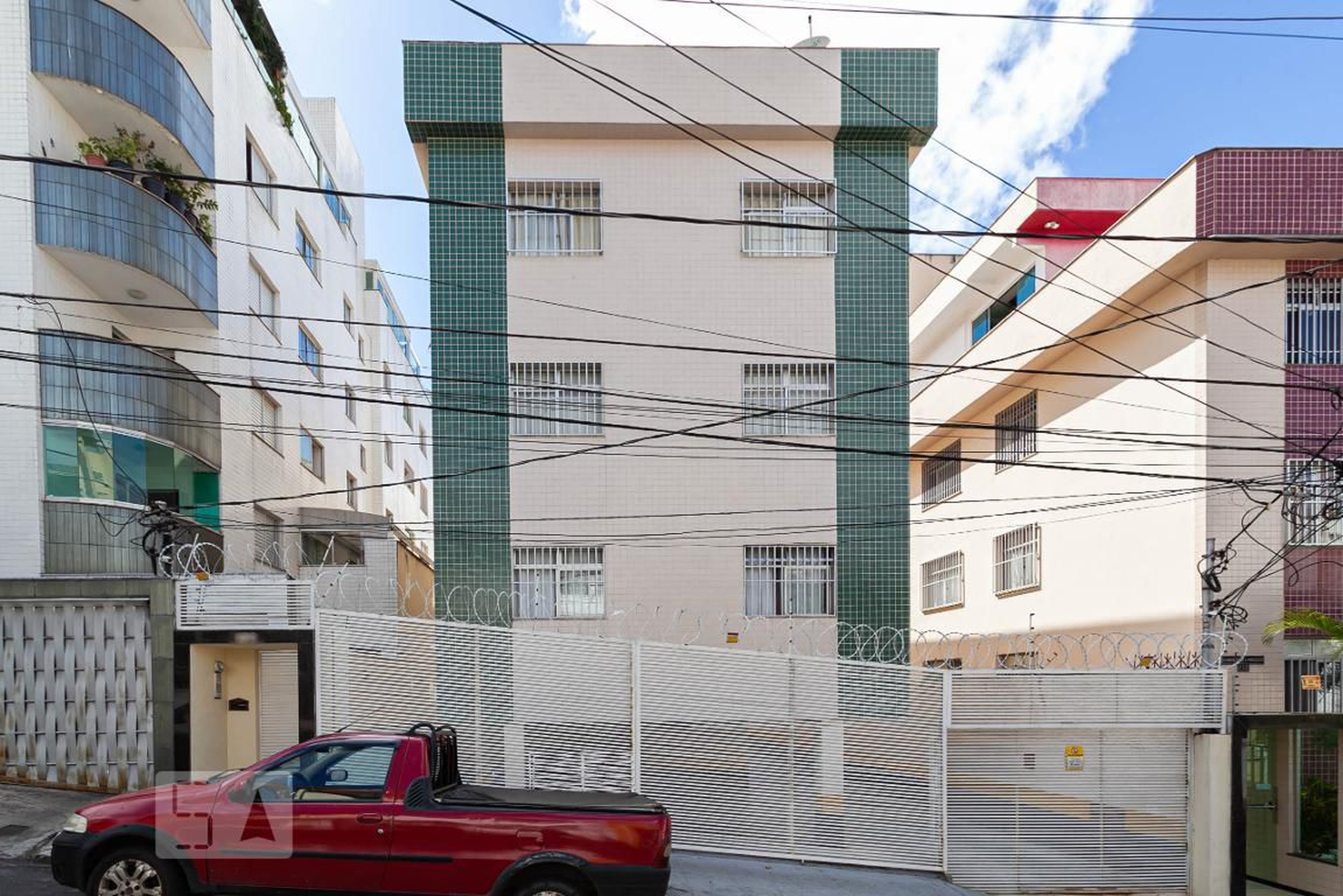 Fachada do Prédio Condomínio em Rua Manoel Caillaux, 130