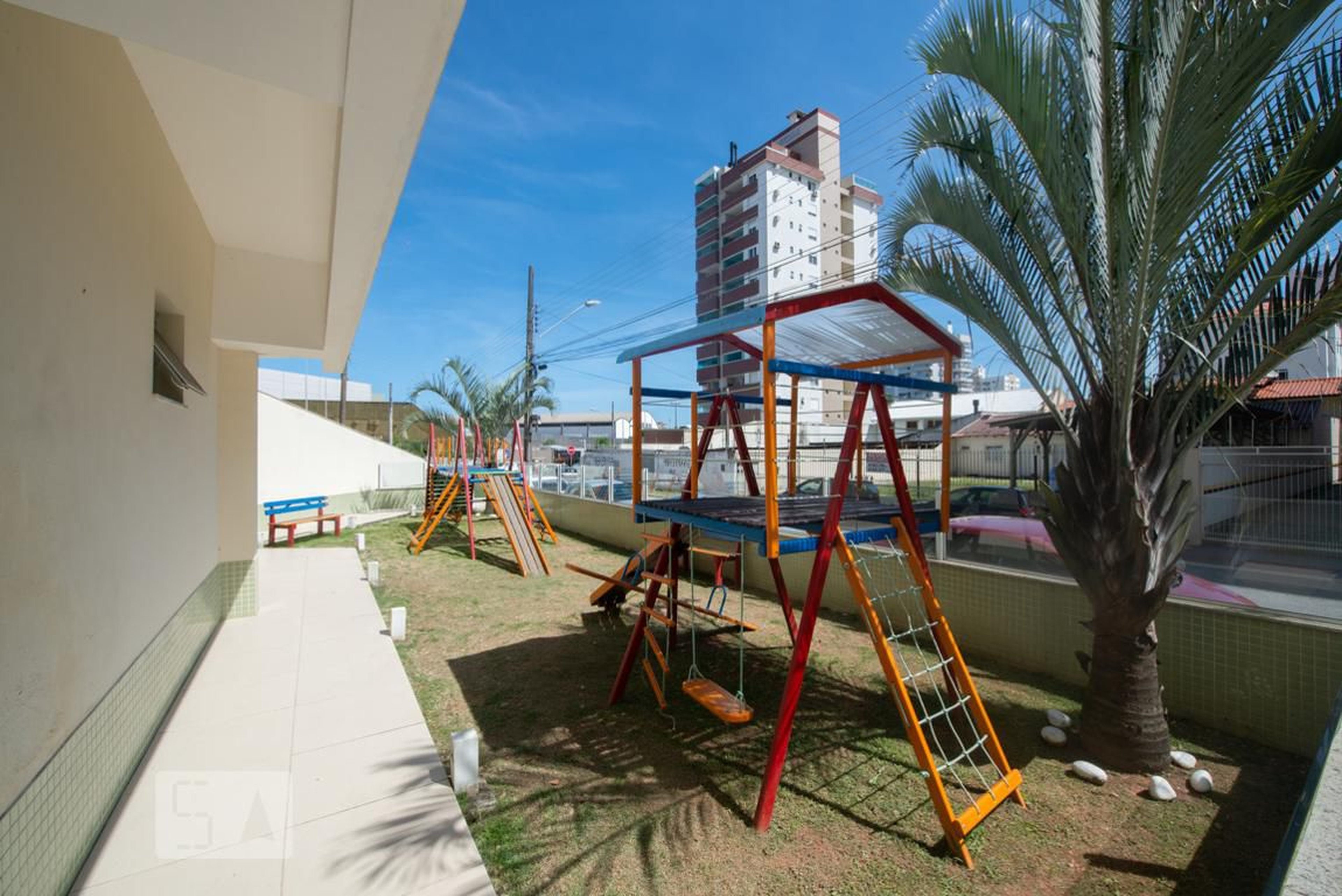 Playground - Floresta Tower