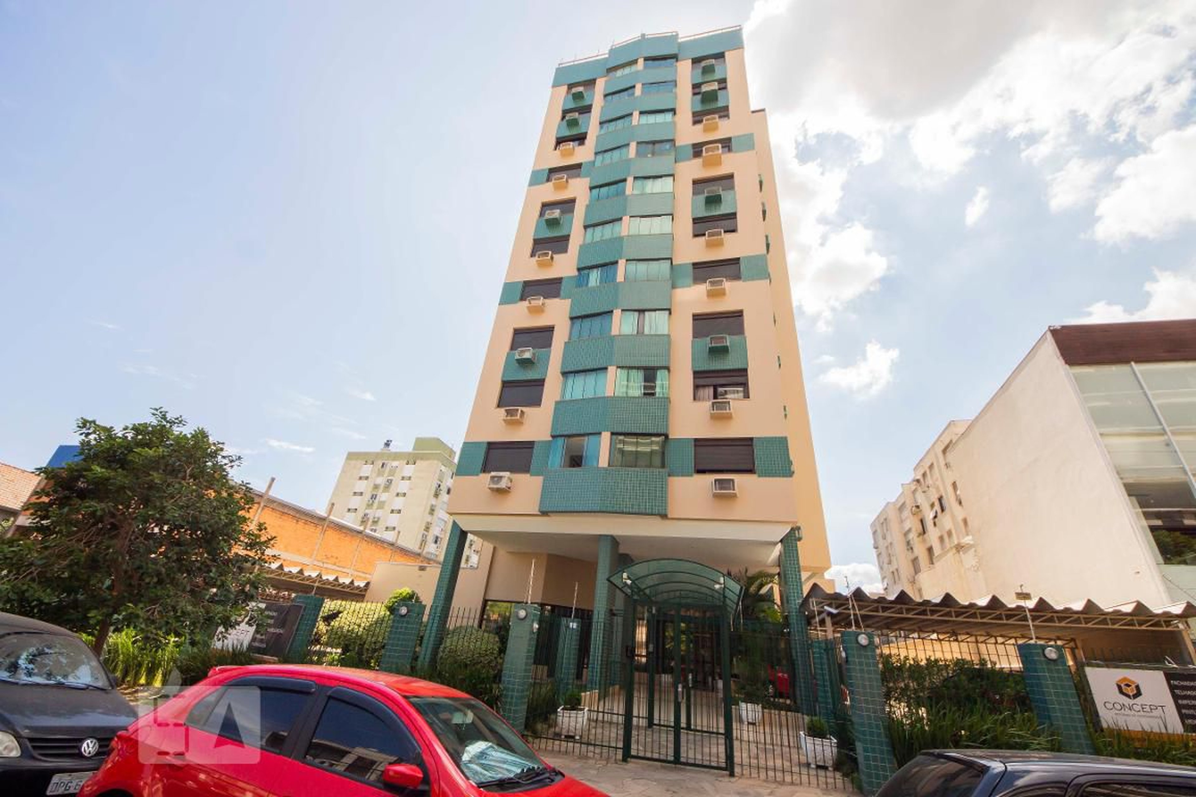 Fachada do Condomínio Edifício Morada Juno