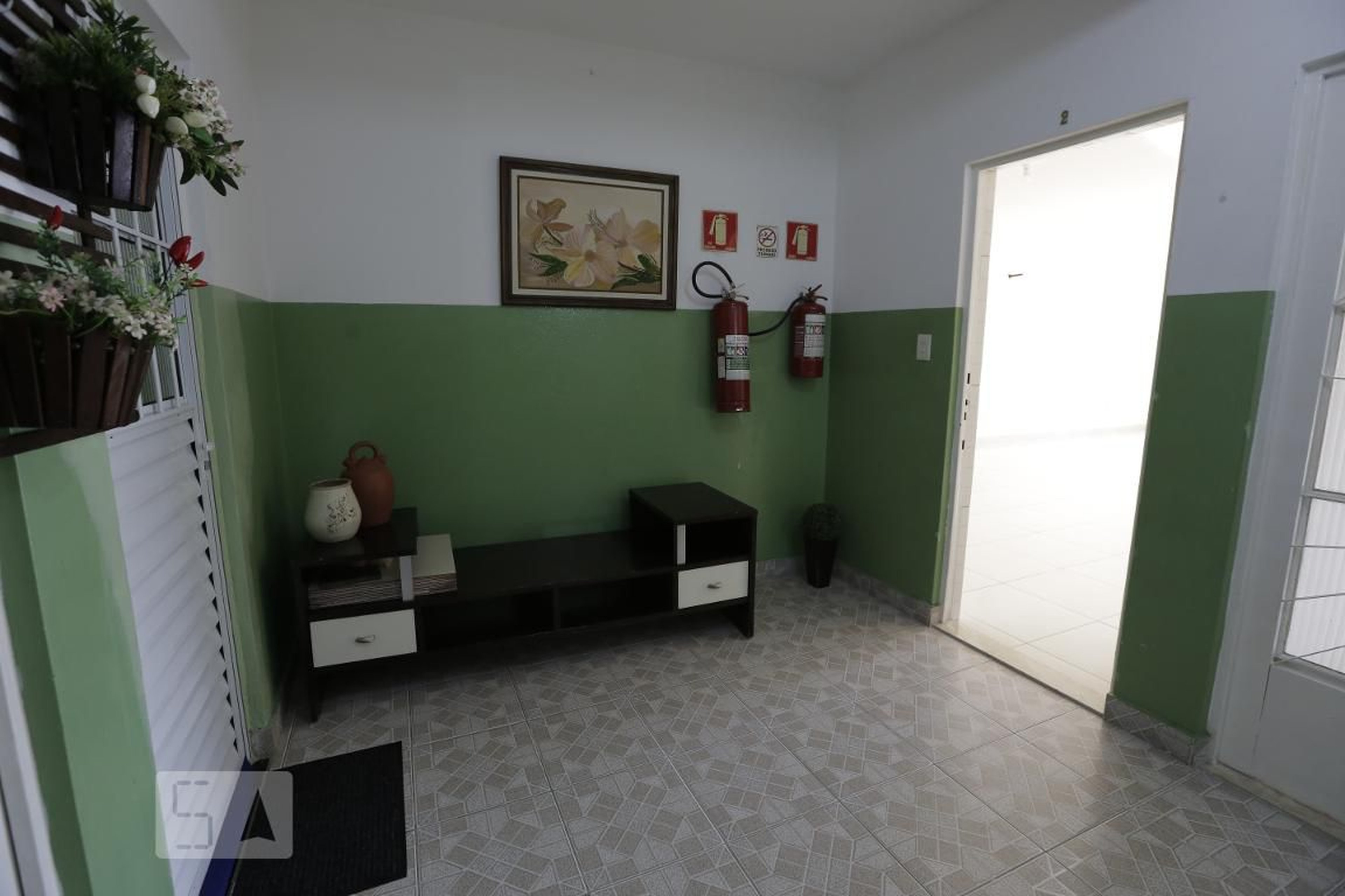 Hall de Entrada Condomínio em Avenida Fuad Lutfalla, 854