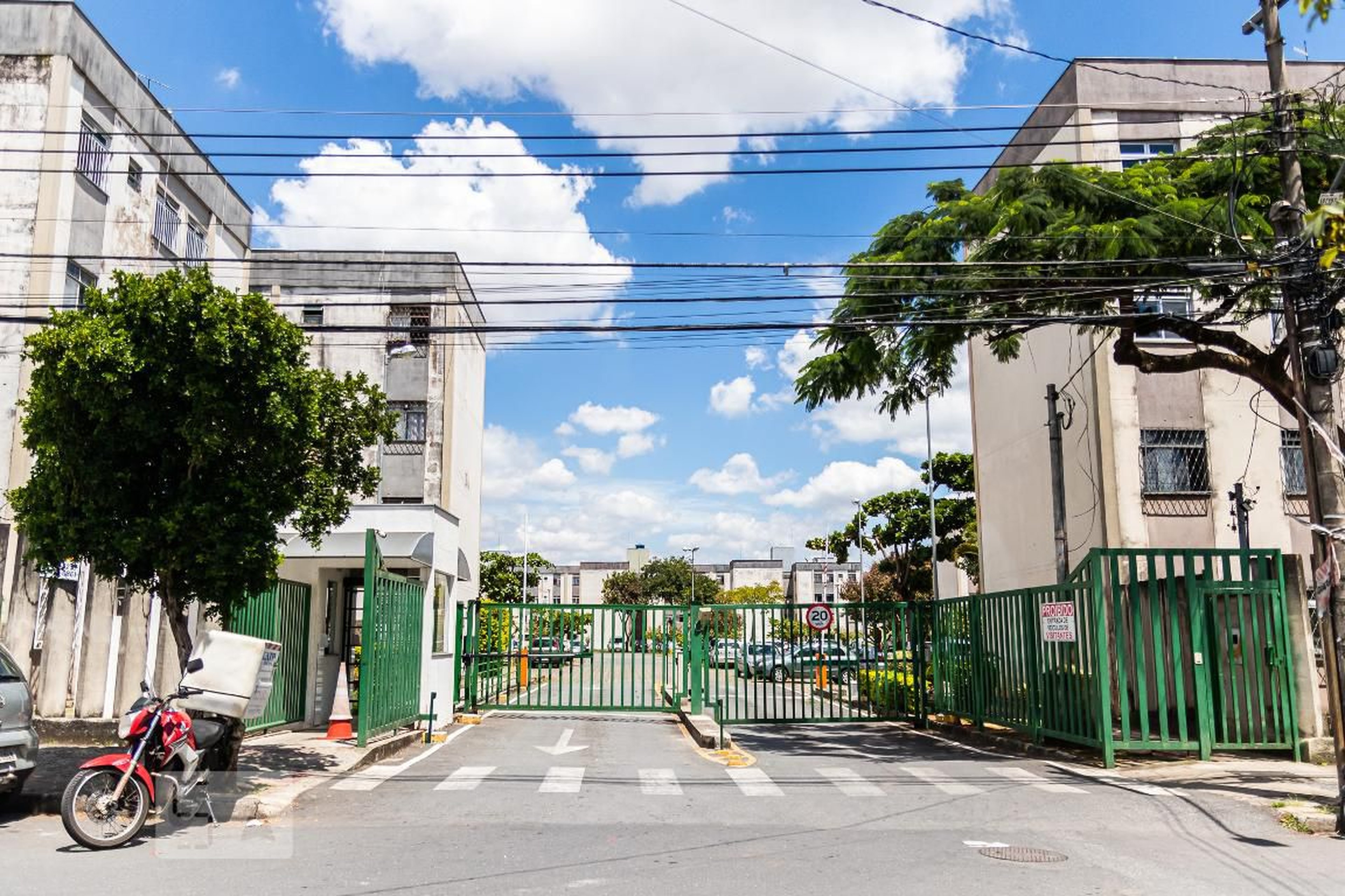 Fachada Condomínio Santa Terezinha