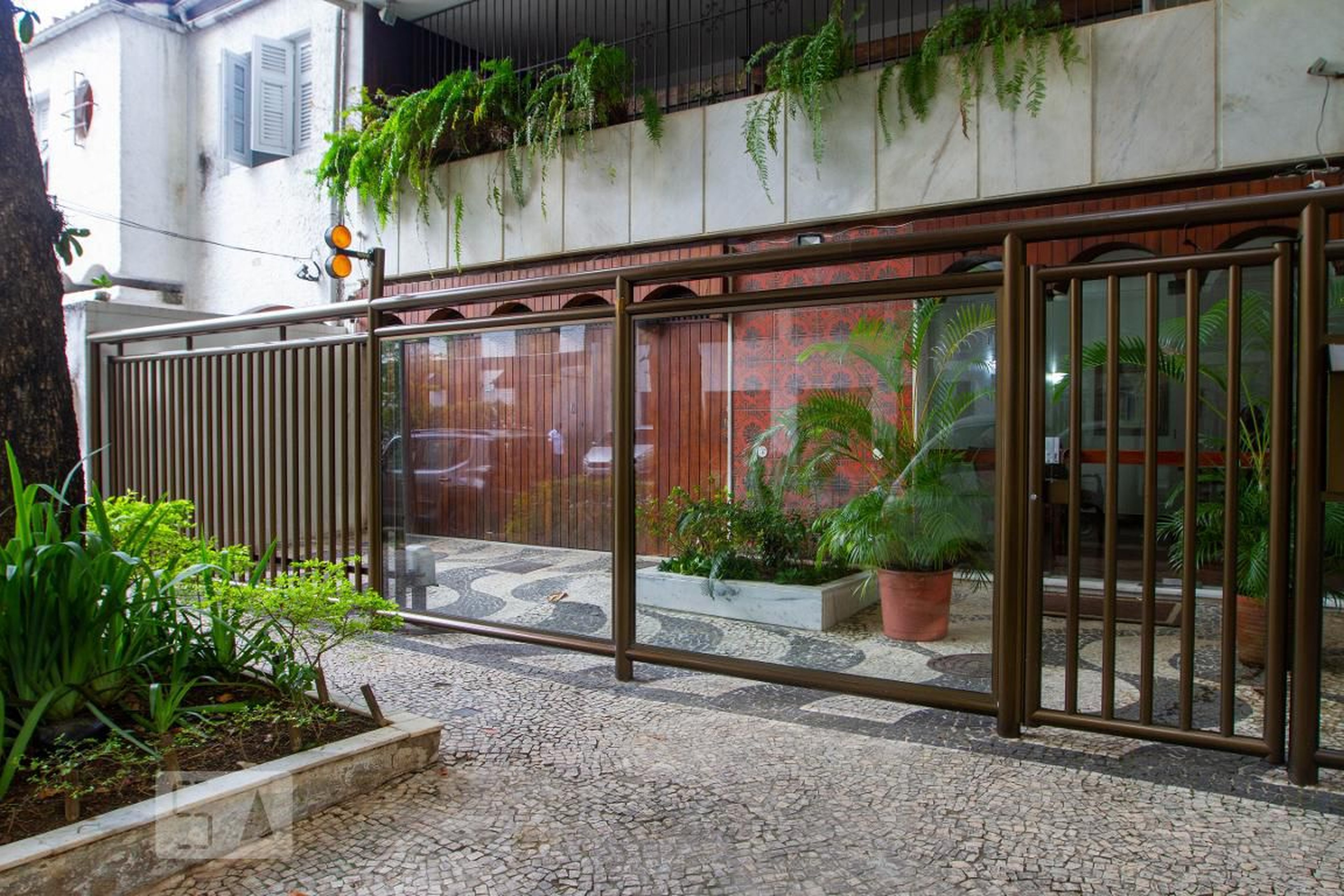 Fachada Condomínio em Rua Barão de Jaguaripe, 101